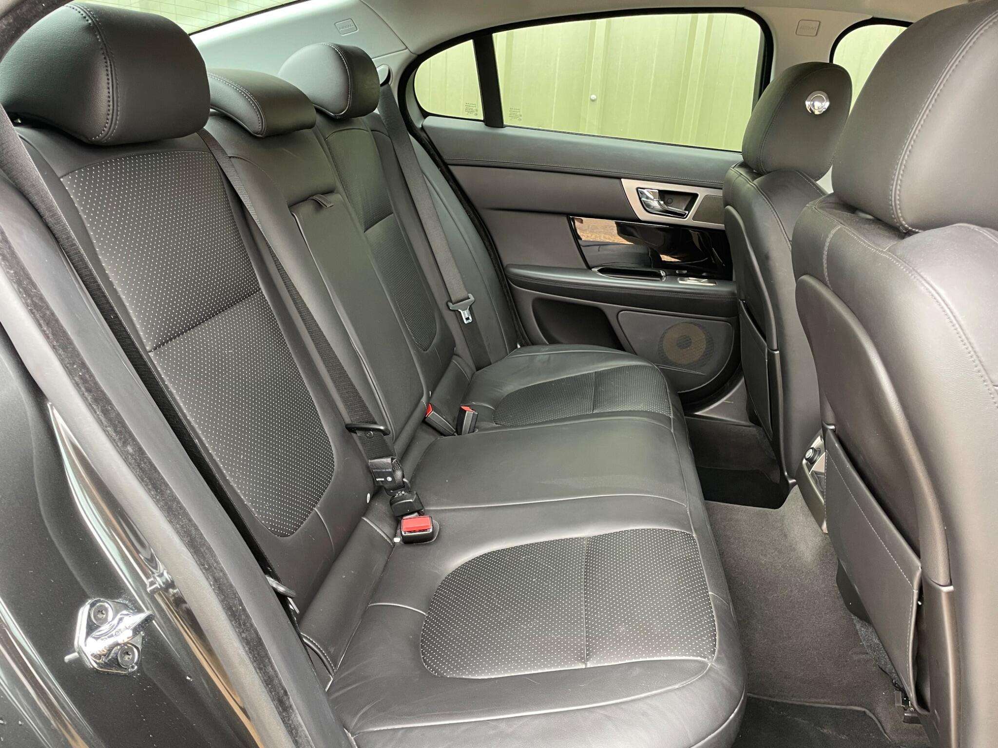 2010 JAGUAR XF 2010 JAGUAR XF