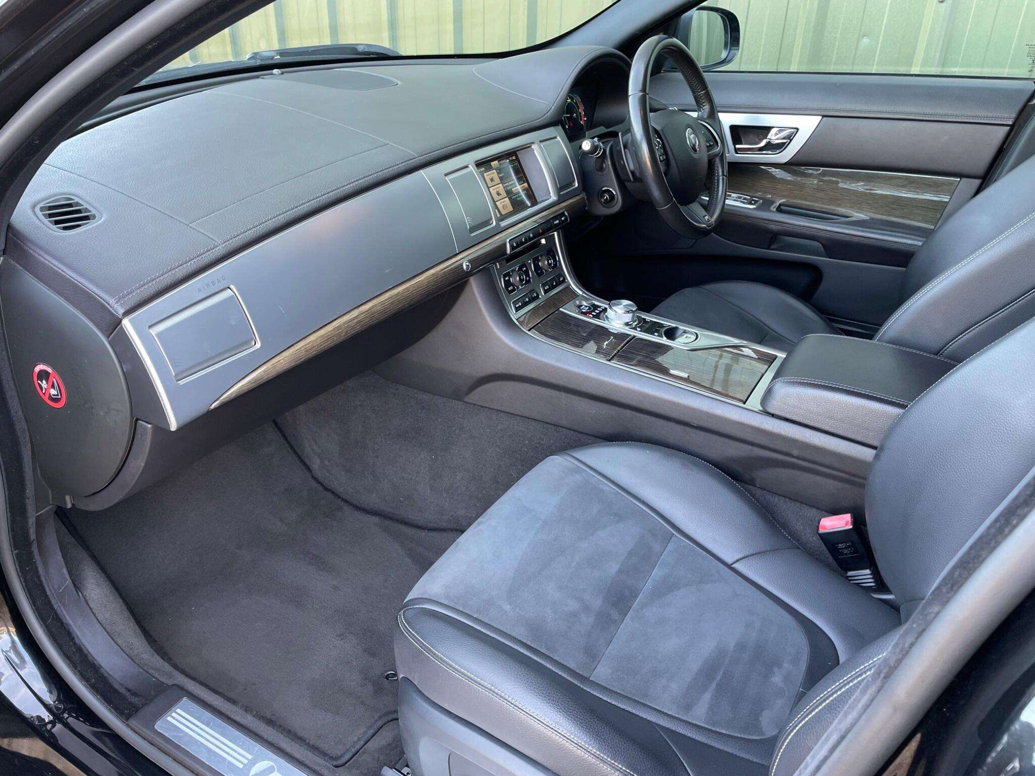 2014 JAGUAR XF 2014 JAGUAR XF