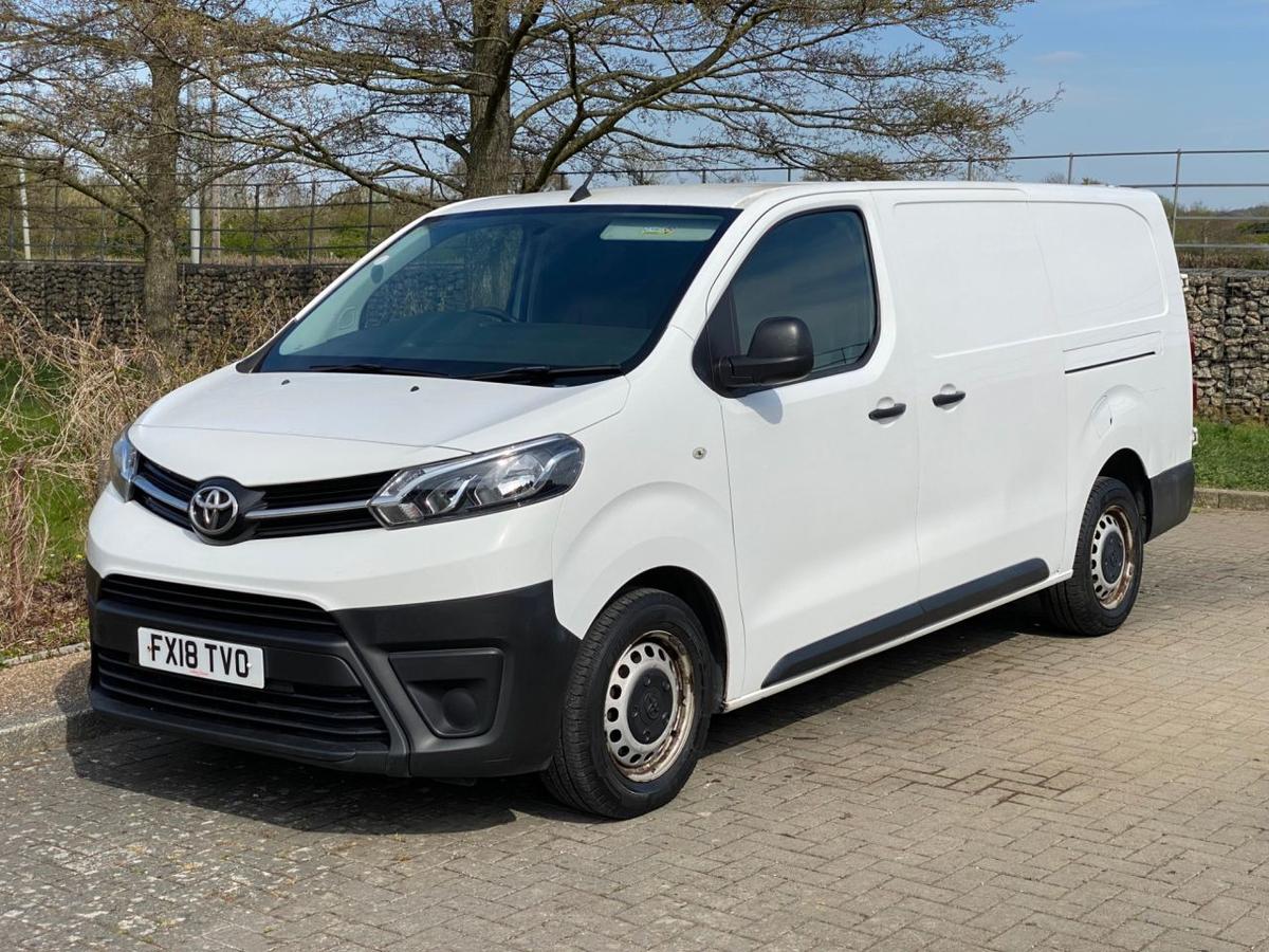Check out this Toyota Proace 2018 Diesel Manual