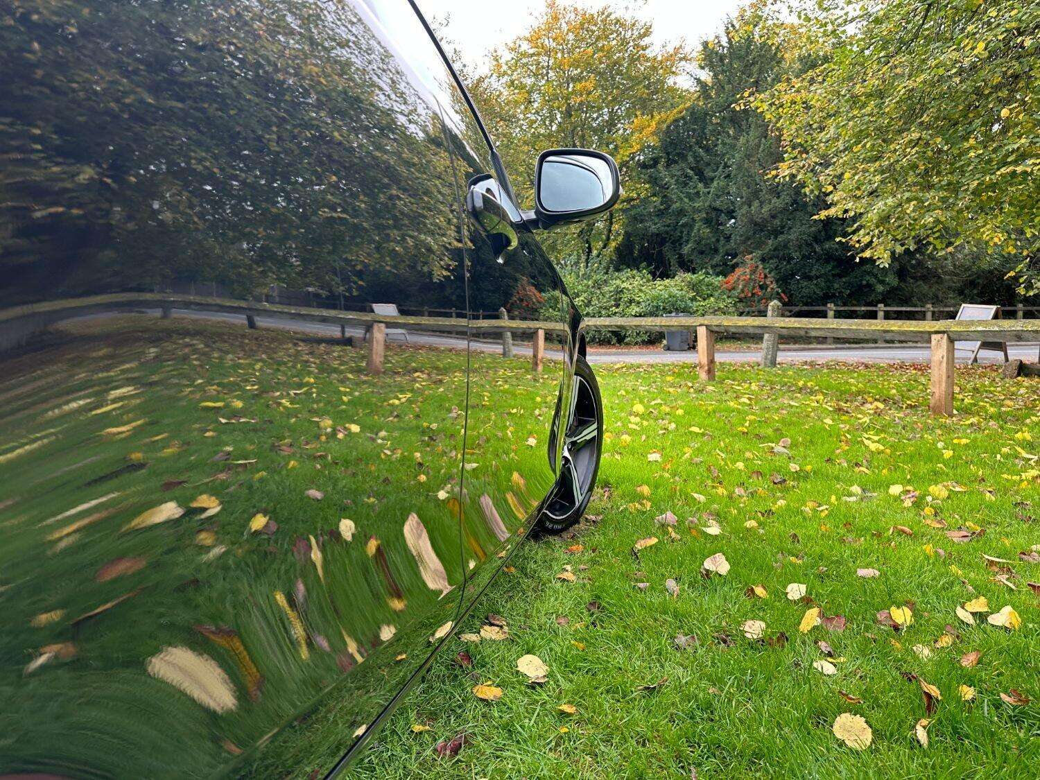 2017 VOLVO V40 2017 VOLVO V40