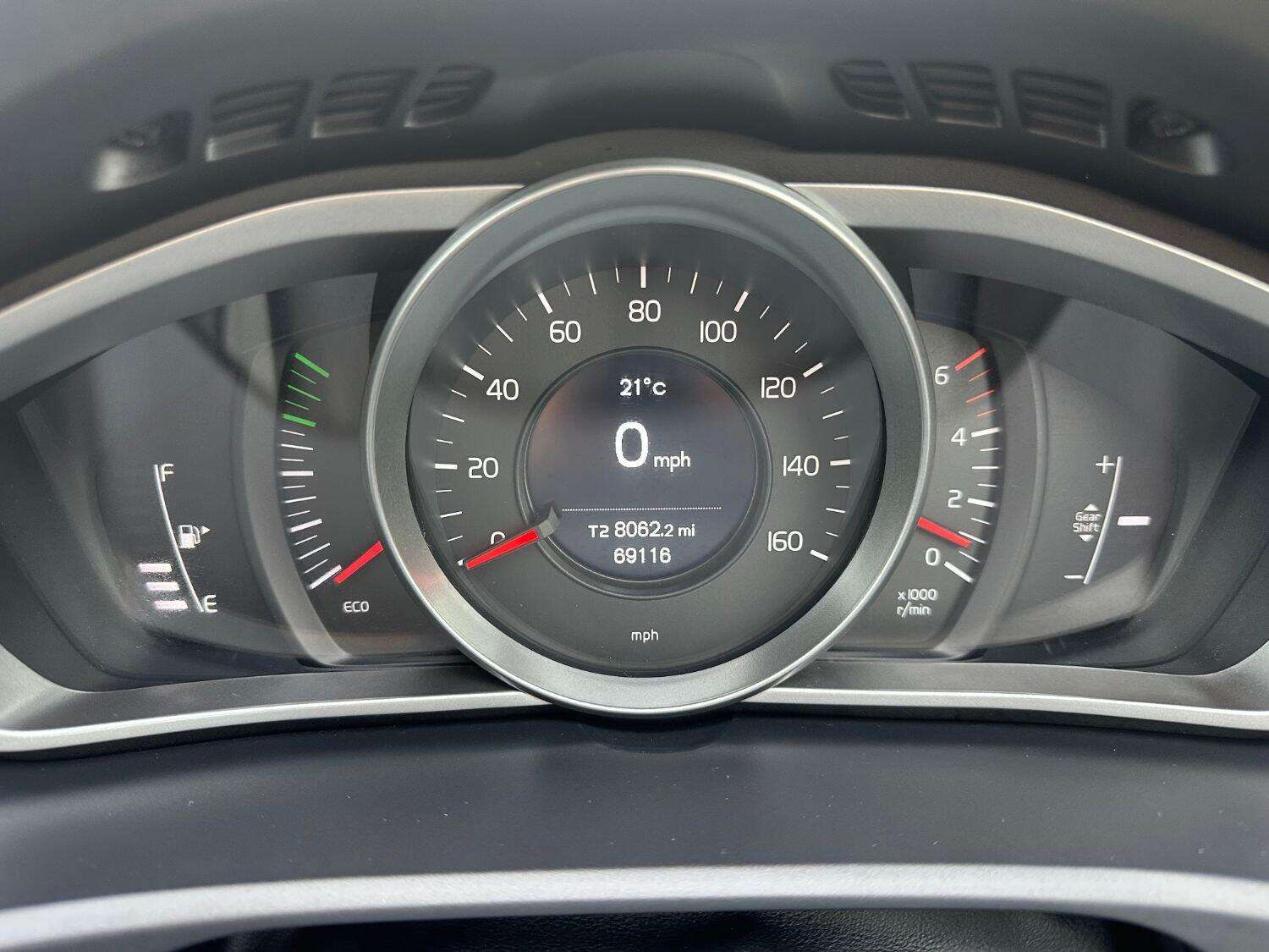 2017 VOLVO V40 2017 VOLVO V40