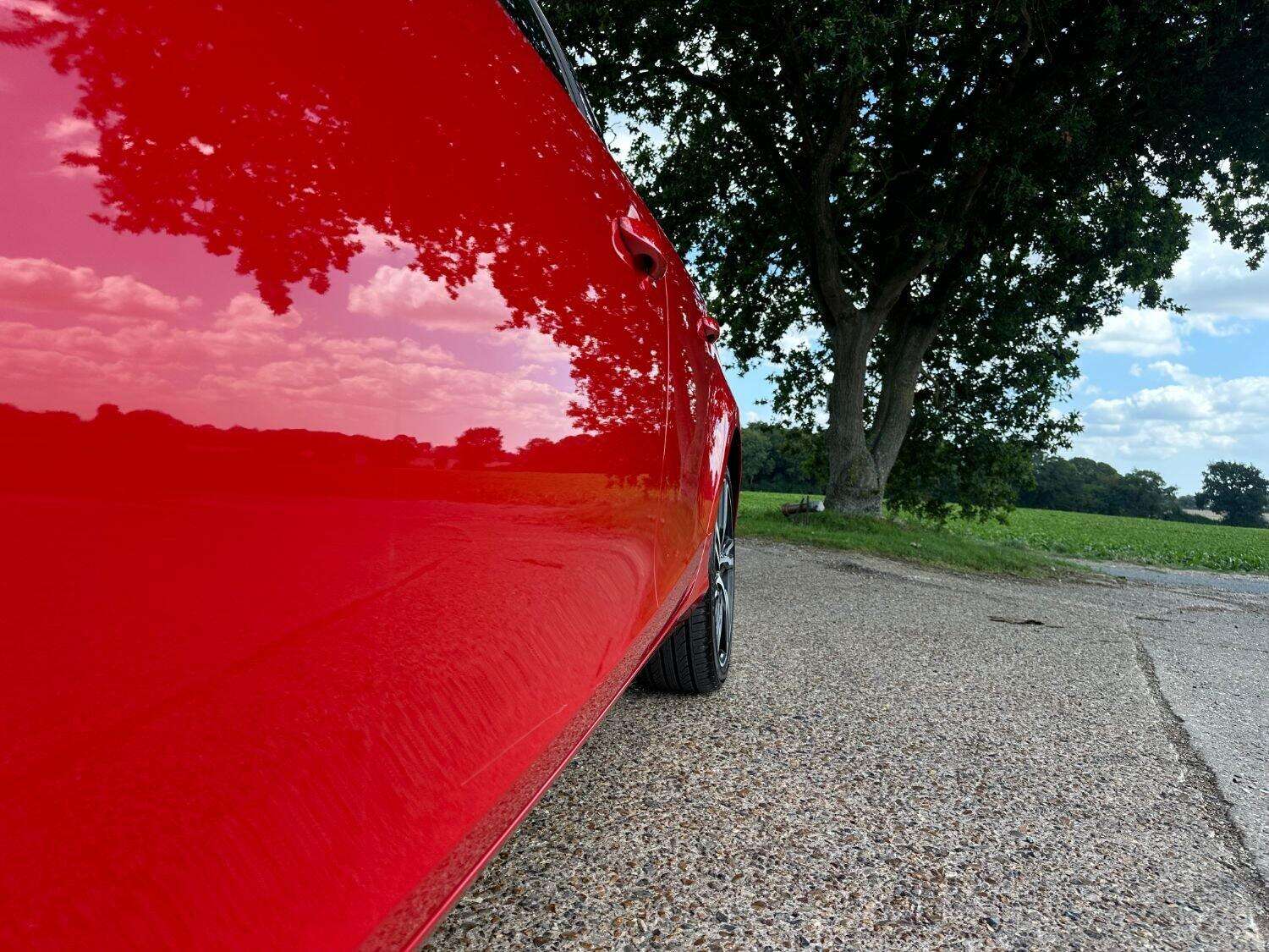 2016 VOLVO V40 2016 VOLVO V40