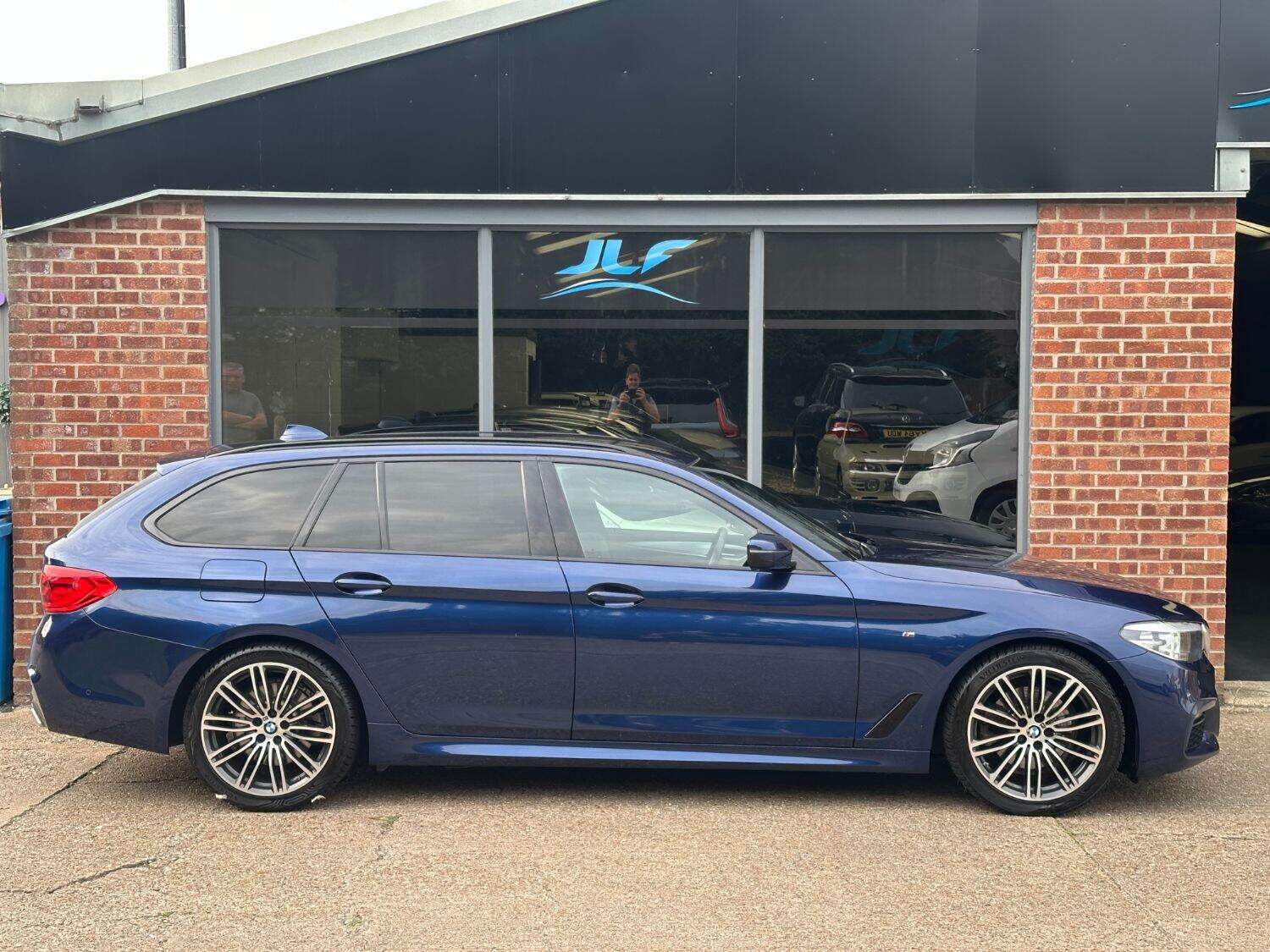2020 BMW 5 SERIES 2020 BMW 5 SERIES