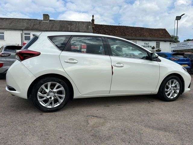 2016 TOYOTA AURIS 2016 TOYOTA AURIS