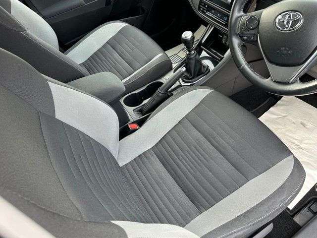 2016 TOYOTA AURIS 2016 TOYOTA AURIS