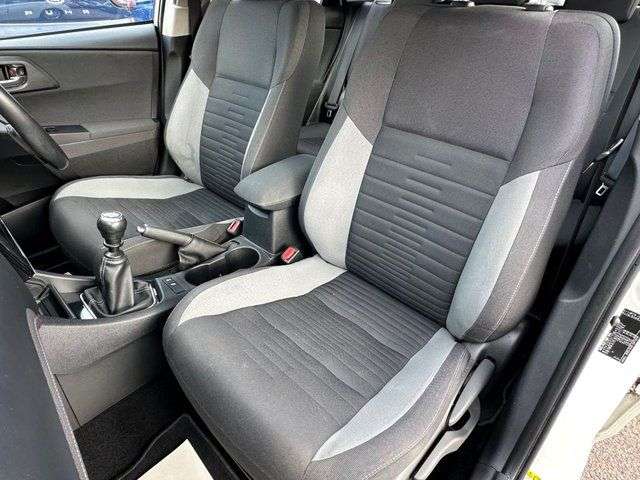 2016 TOYOTA AURIS 2016 TOYOTA AURIS