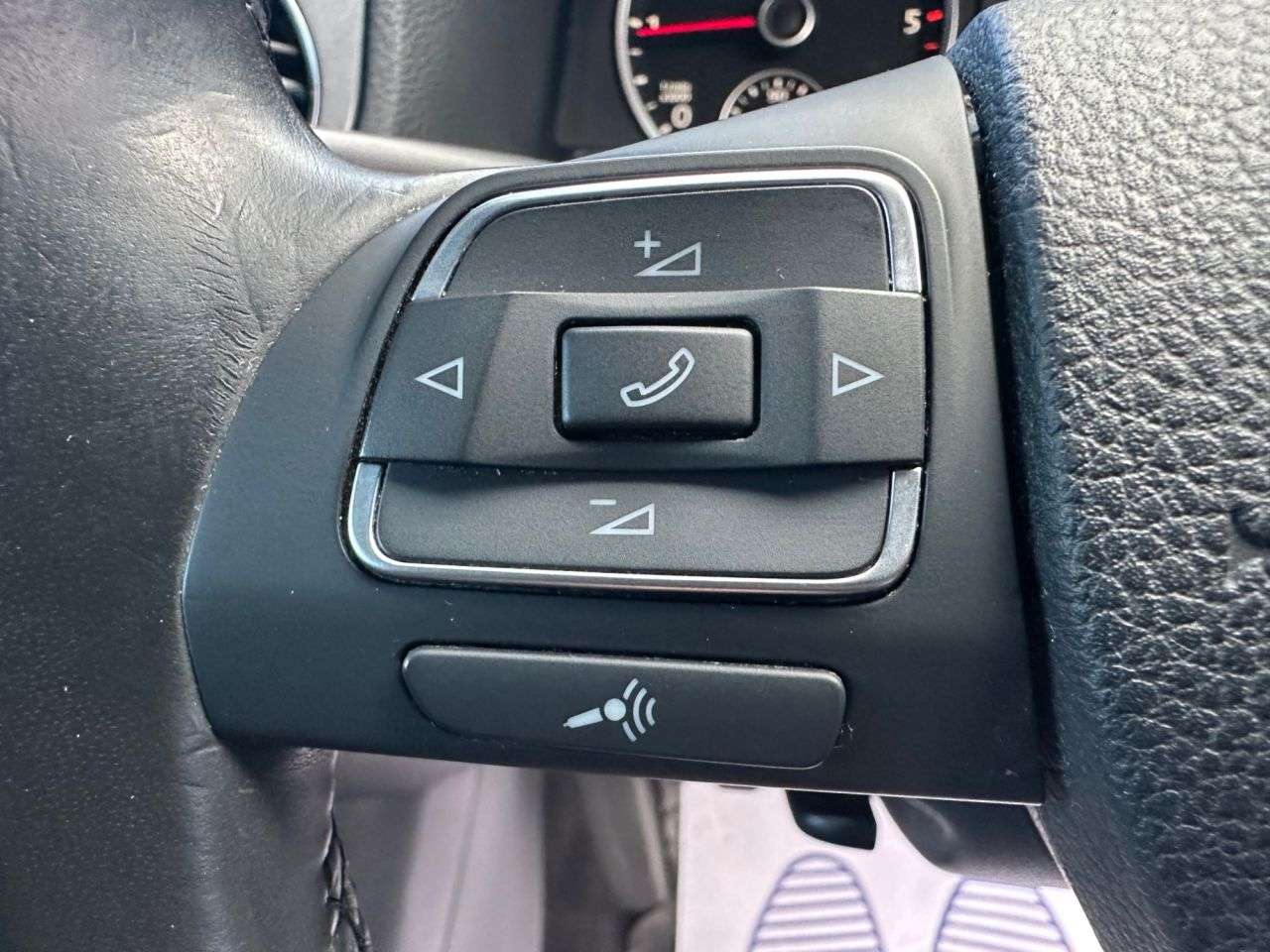 2012 VOLKSWAGEN TIGUAN 2012 VOLKSWAGEN TIGUAN