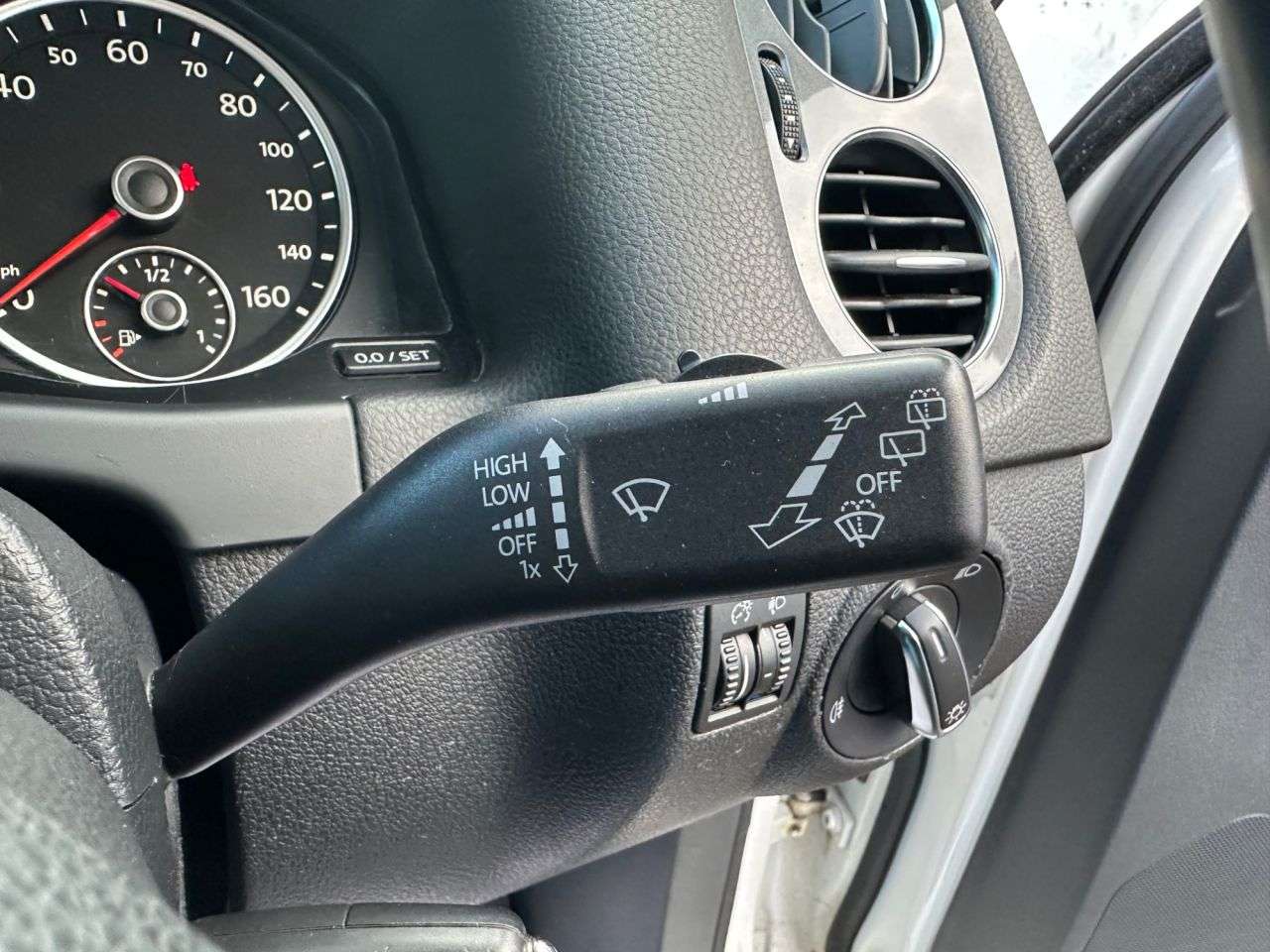 2012 VOLKSWAGEN TIGUAN 2012 VOLKSWAGEN TIGUAN