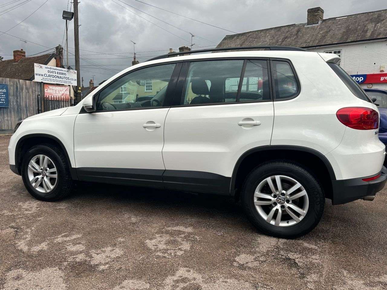 2012 VOLKSWAGEN TIGUAN 2012 VOLKSWAGEN TIGUAN