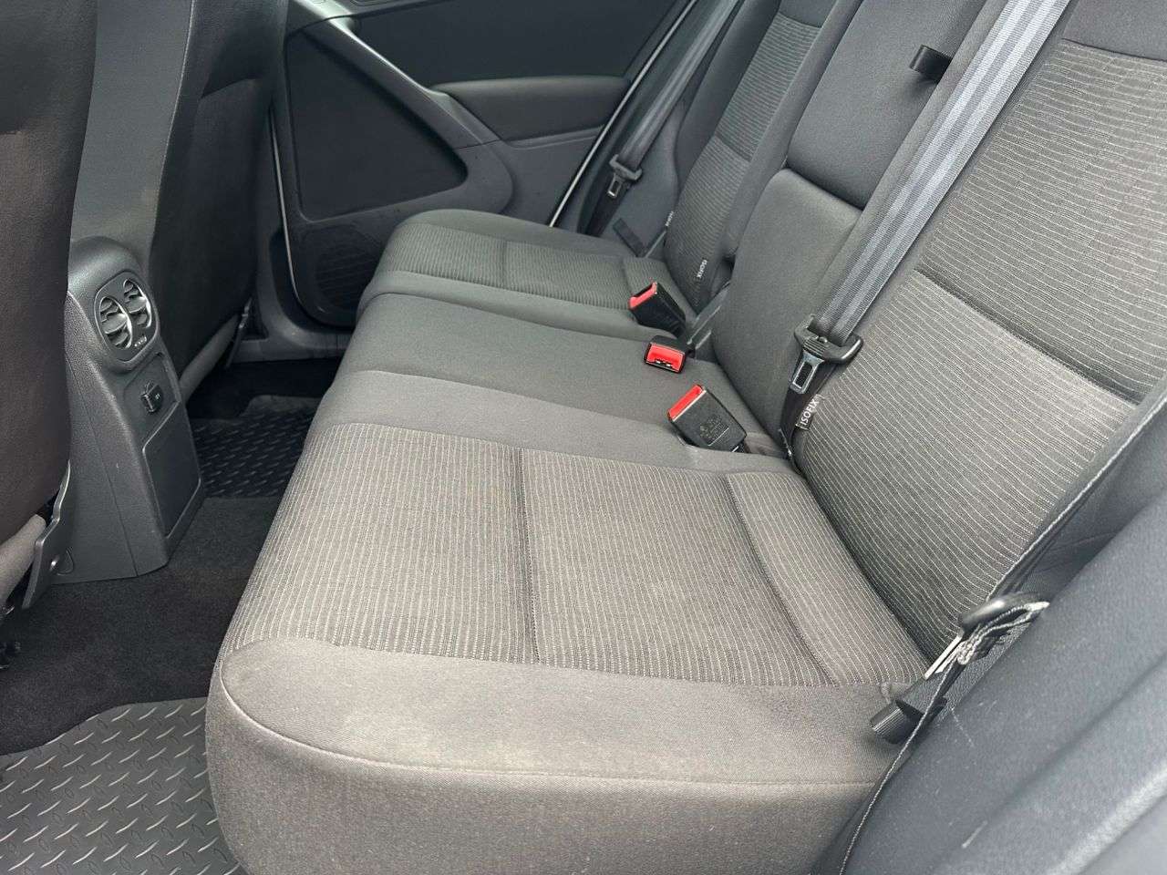 2012 VOLKSWAGEN TIGUAN 2012 VOLKSWAGEN TIGUAN