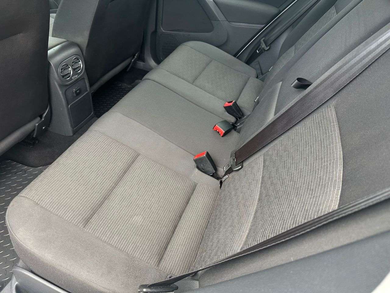 2012 VOLKSWAGEN TIGUAN 2012 VOLKSWAGEN TIGUAN