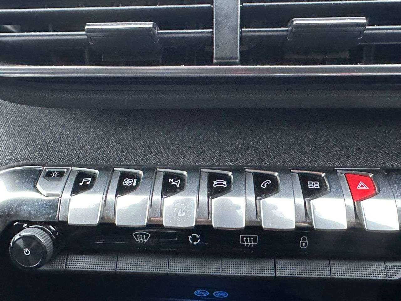 2019 PEUGEOT 3008 2019 PEUGEOT 3008