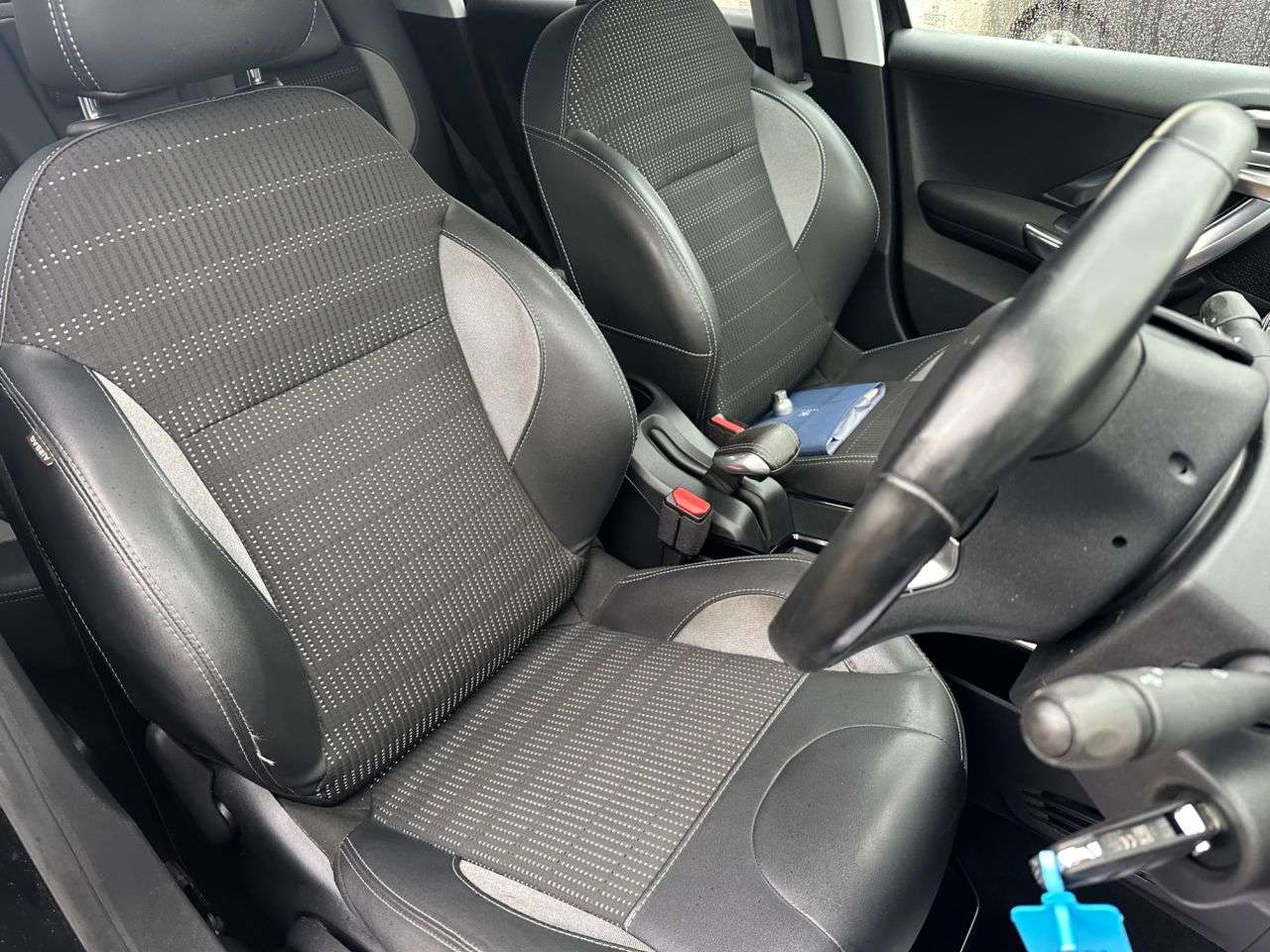 2019 PEUGEOT 2008 2019 PEUGEOT 2008