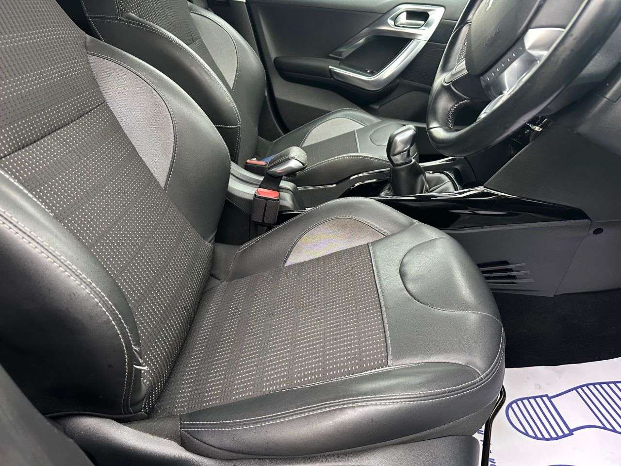 2019 PEUGEOT 2008 2019 PEUGEOT 2008