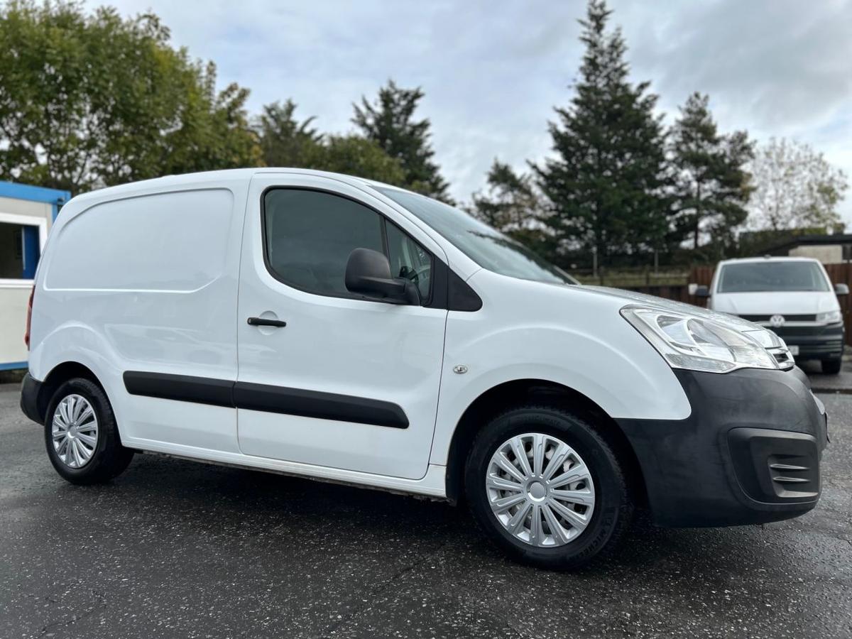 Check out this Citroen Berlingo 2018 Diesel Manual