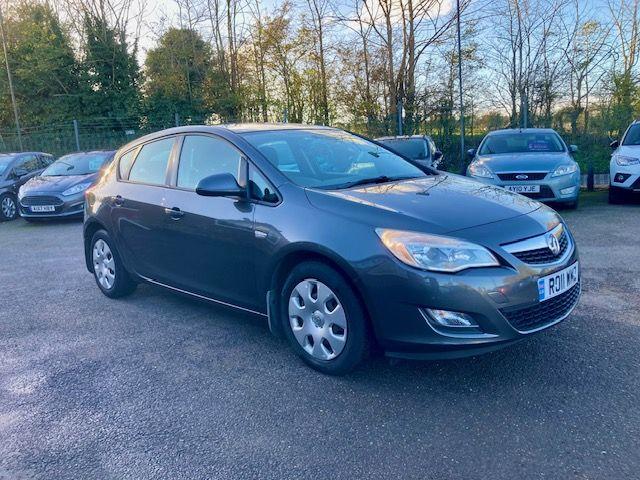Check out this Vauxhall Astra 2011 Petrol Manual