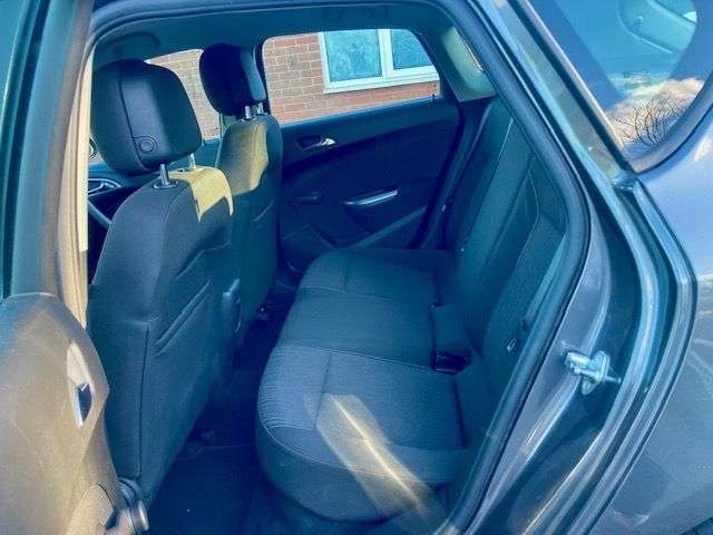 2011 VAUXHALL ASTRA 2011 VAUXHALL ASTRA