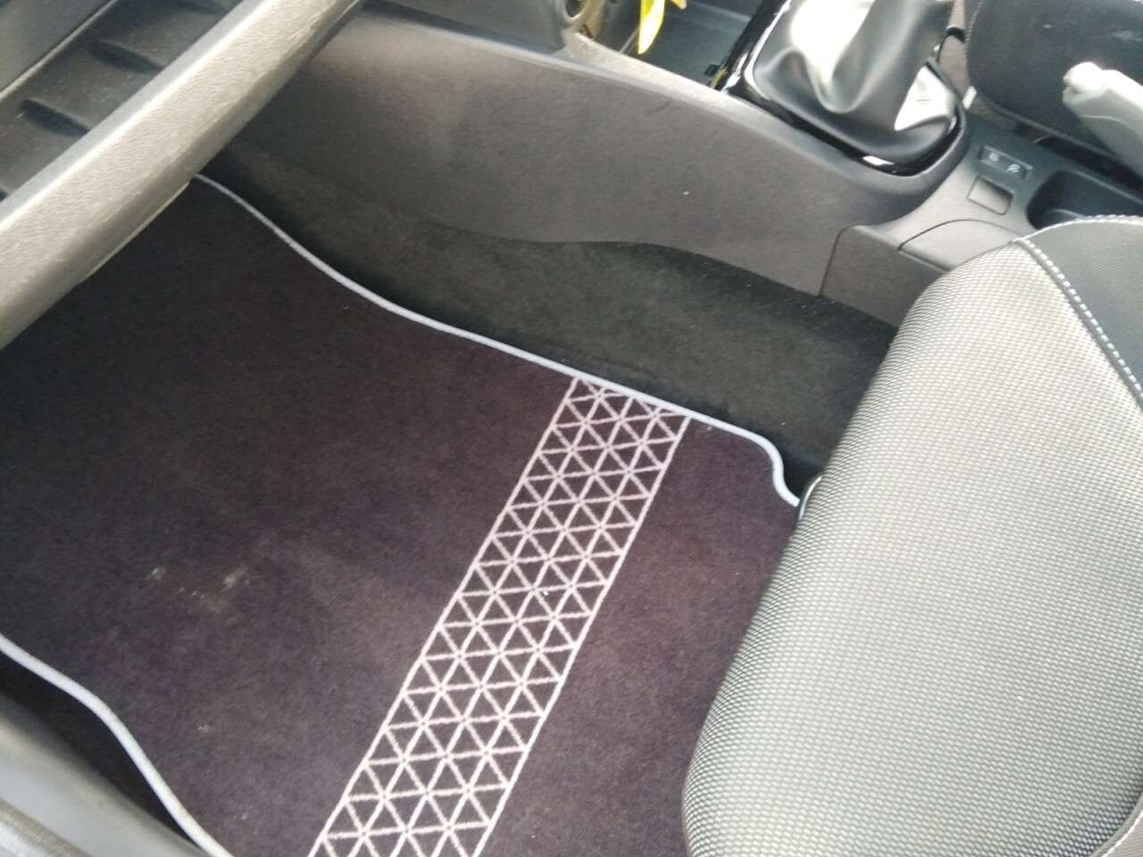 2016 RENAULT CLIO 2016 RENAULT CLIO