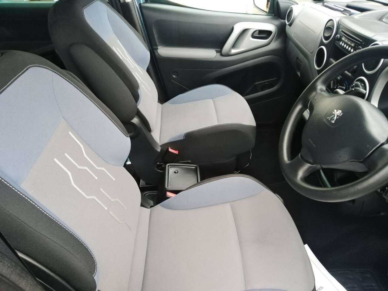 2016 PEUGEOT PARTNER 2016 PEUGEOT PARTNER