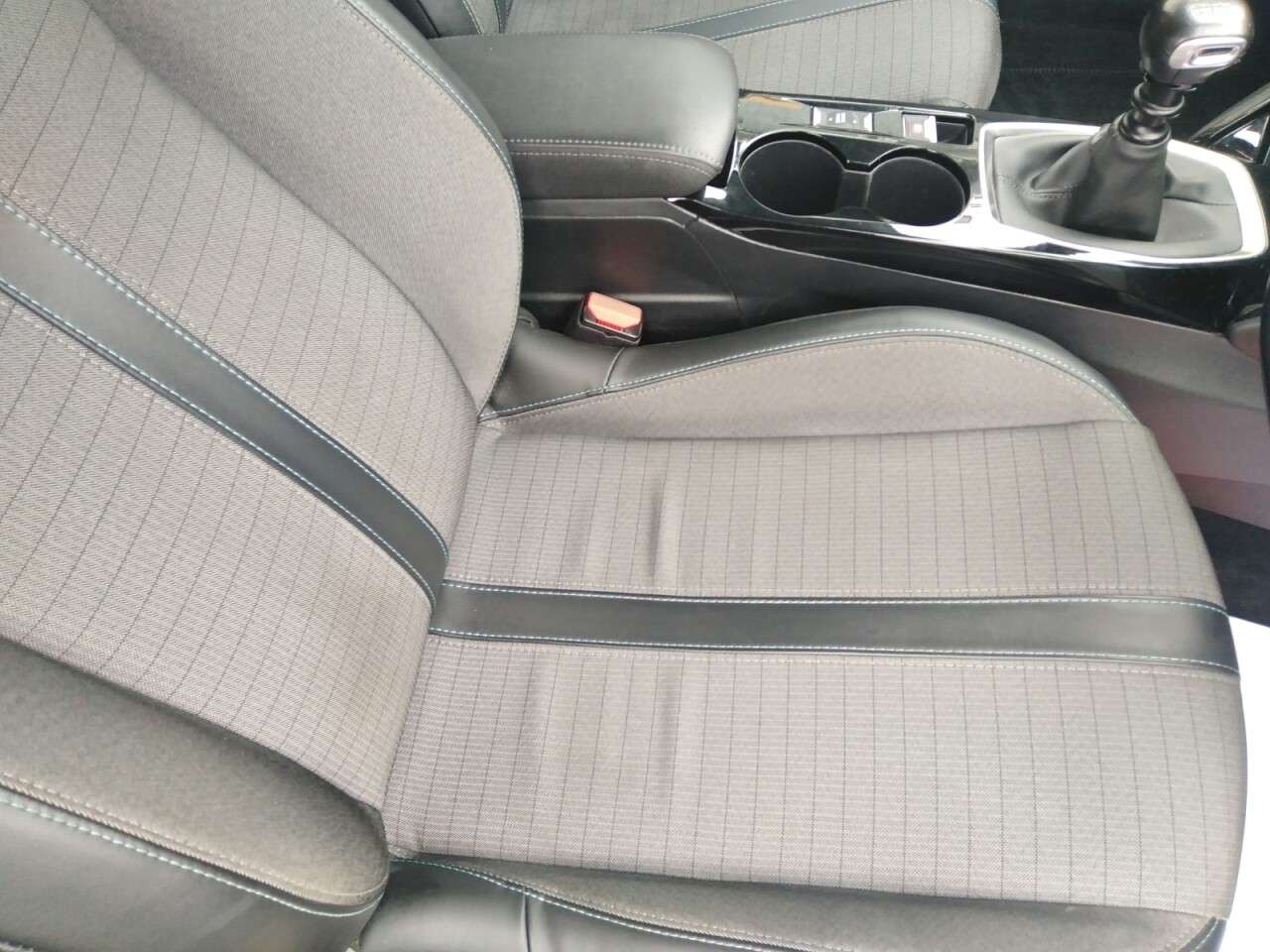 2020 PEUGEOT 208 2020 PEUGEOT 208