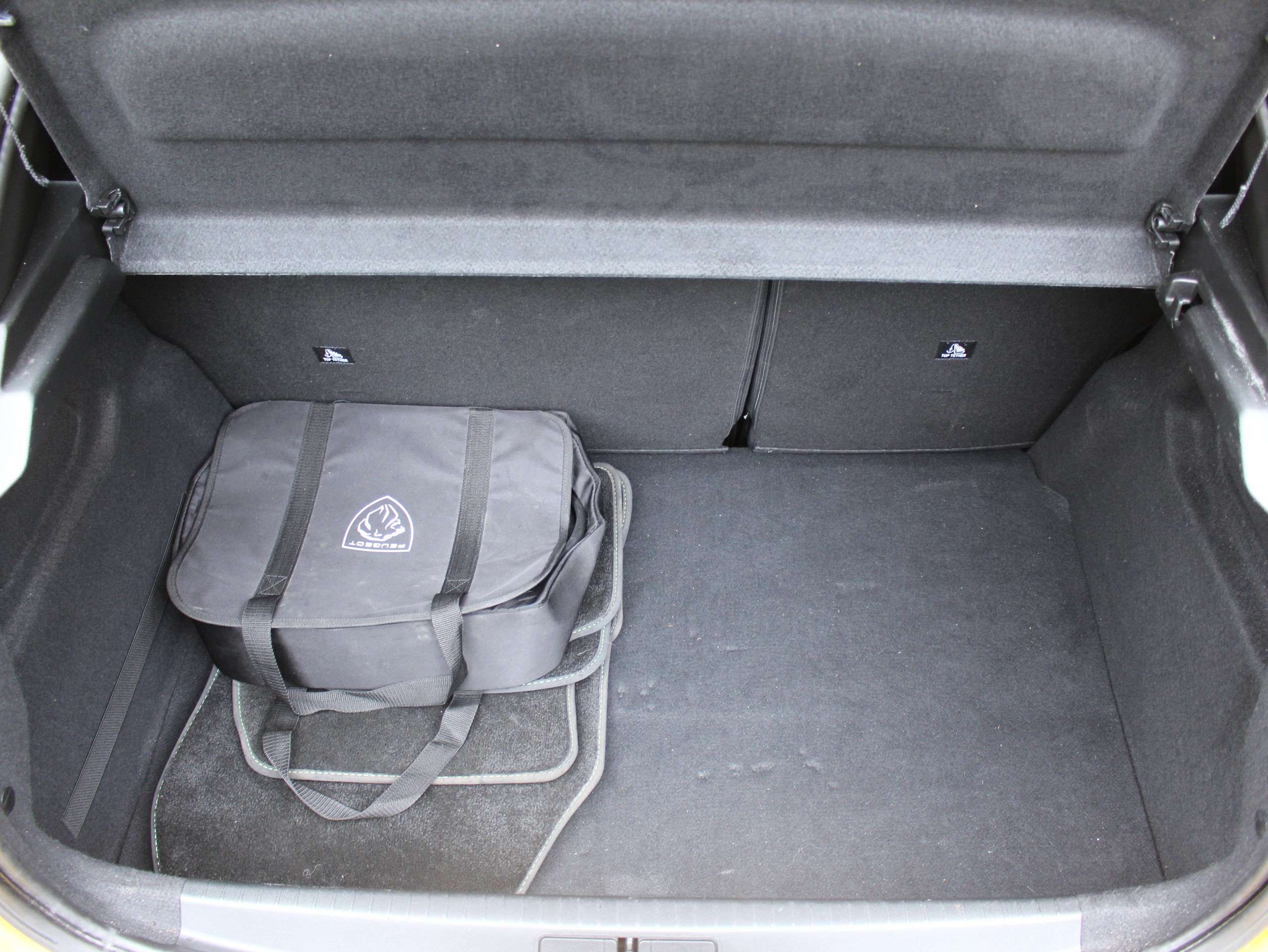 2022 PEUGEOT E-208 2022 PEUGEOT E-208