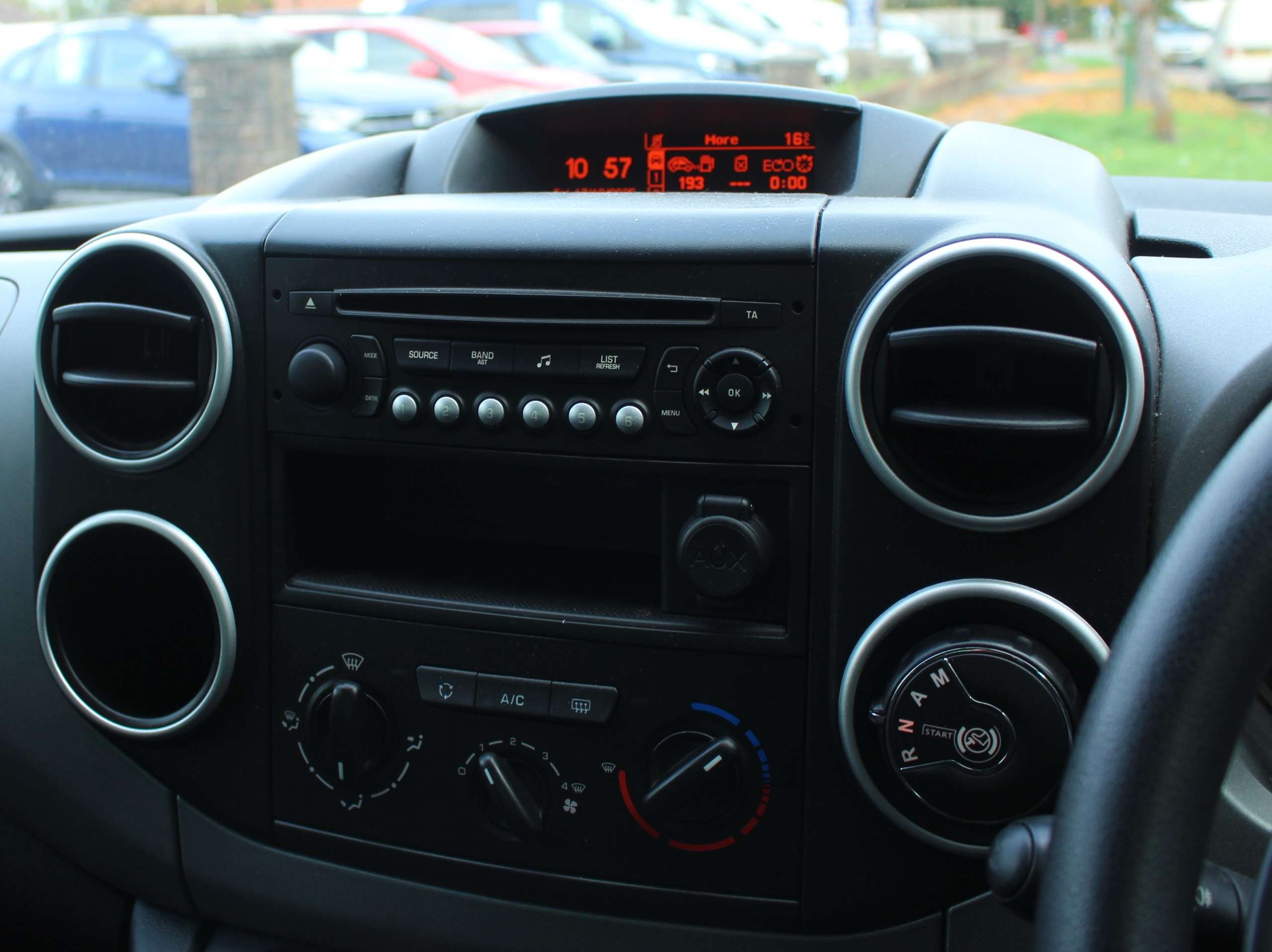 2017 PEUGEOT PARTNER TEPEE 2017 PEUGEOT PARTNER TEPEE