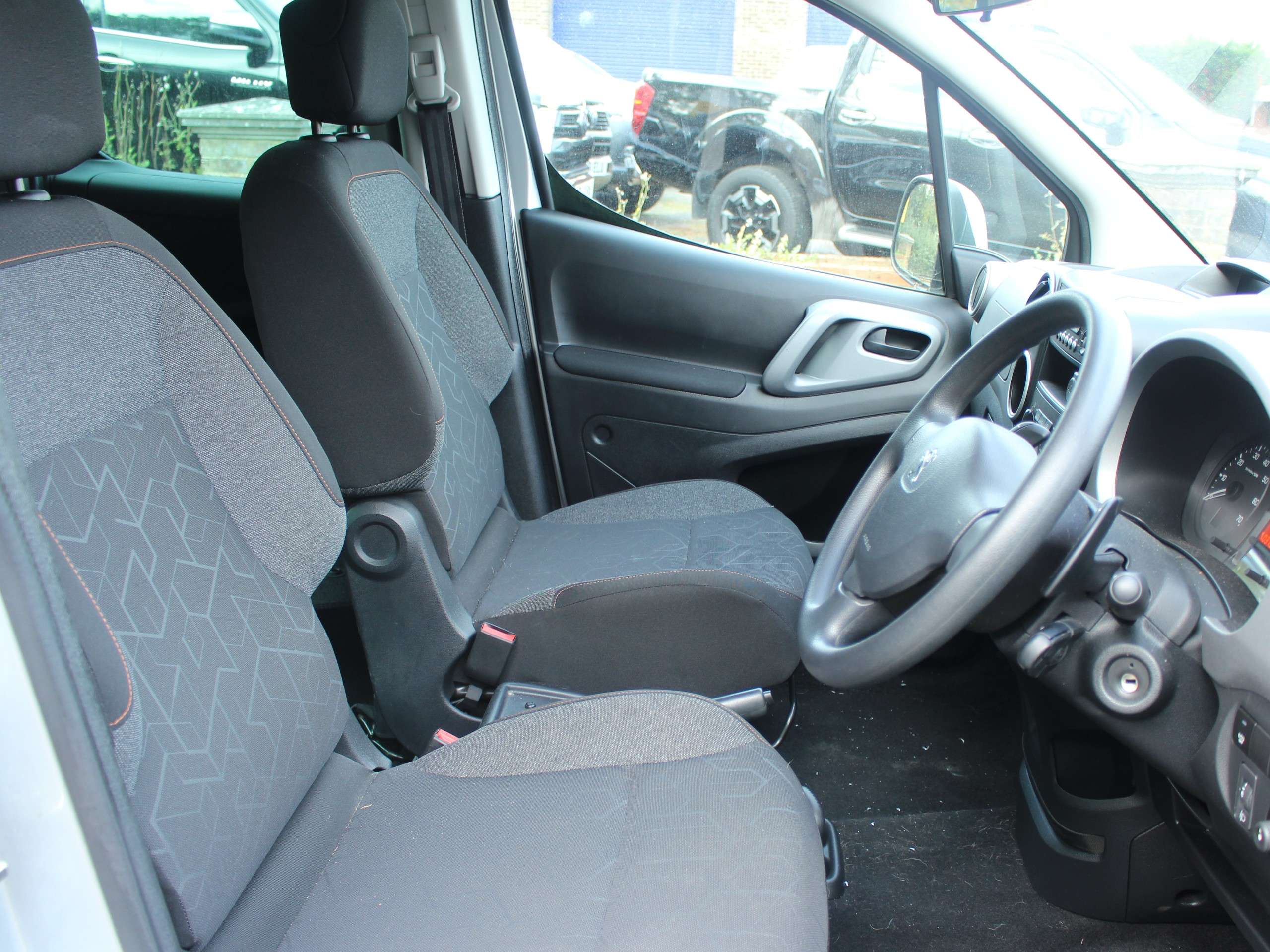 2017 PEUGEOT PARTNER TEPEE 2017 PEUGEOT PARTNER TEPEE