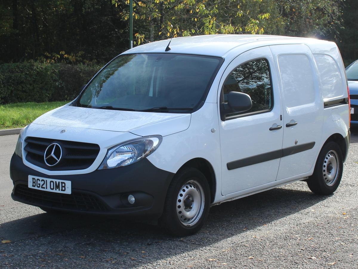 Check out this Mercedes-benz Citan 2021 Diesel Manual