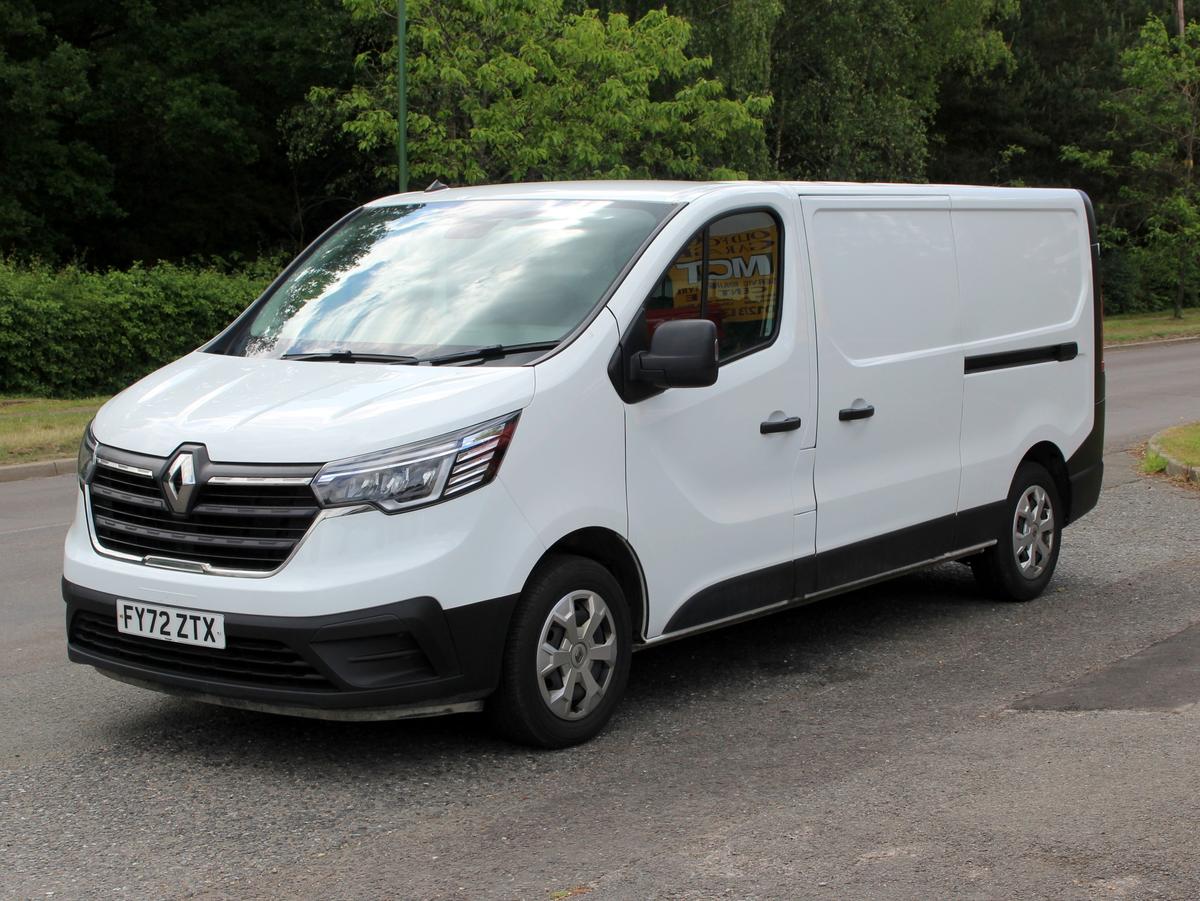 Check out this Renault Trafic 2022 Diesel Manual