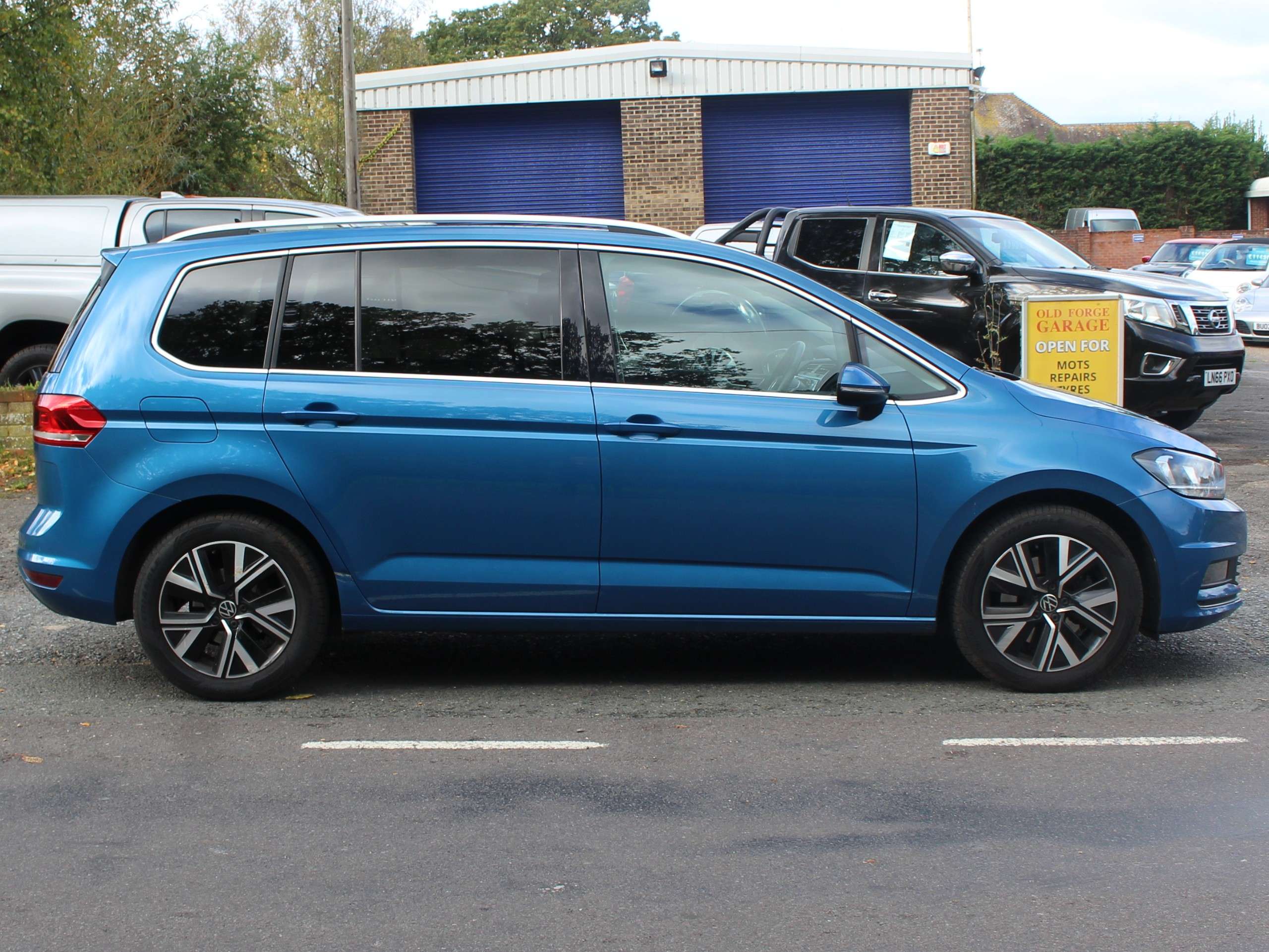 2021 VOLKSWAGEN TOURAN 2021 VOLKSWAGEN TOURAN