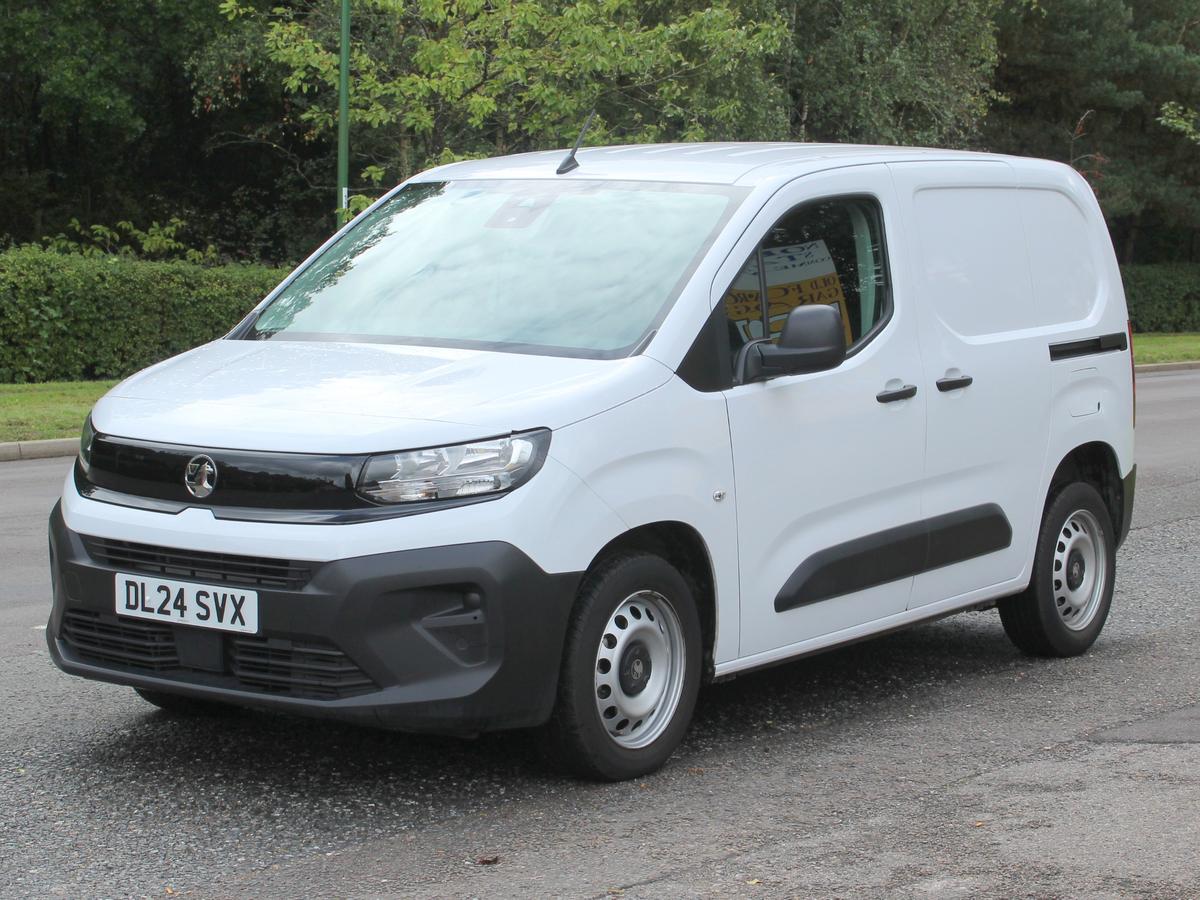 Check out this Vauxhall Combo 2024 Diesel Manual