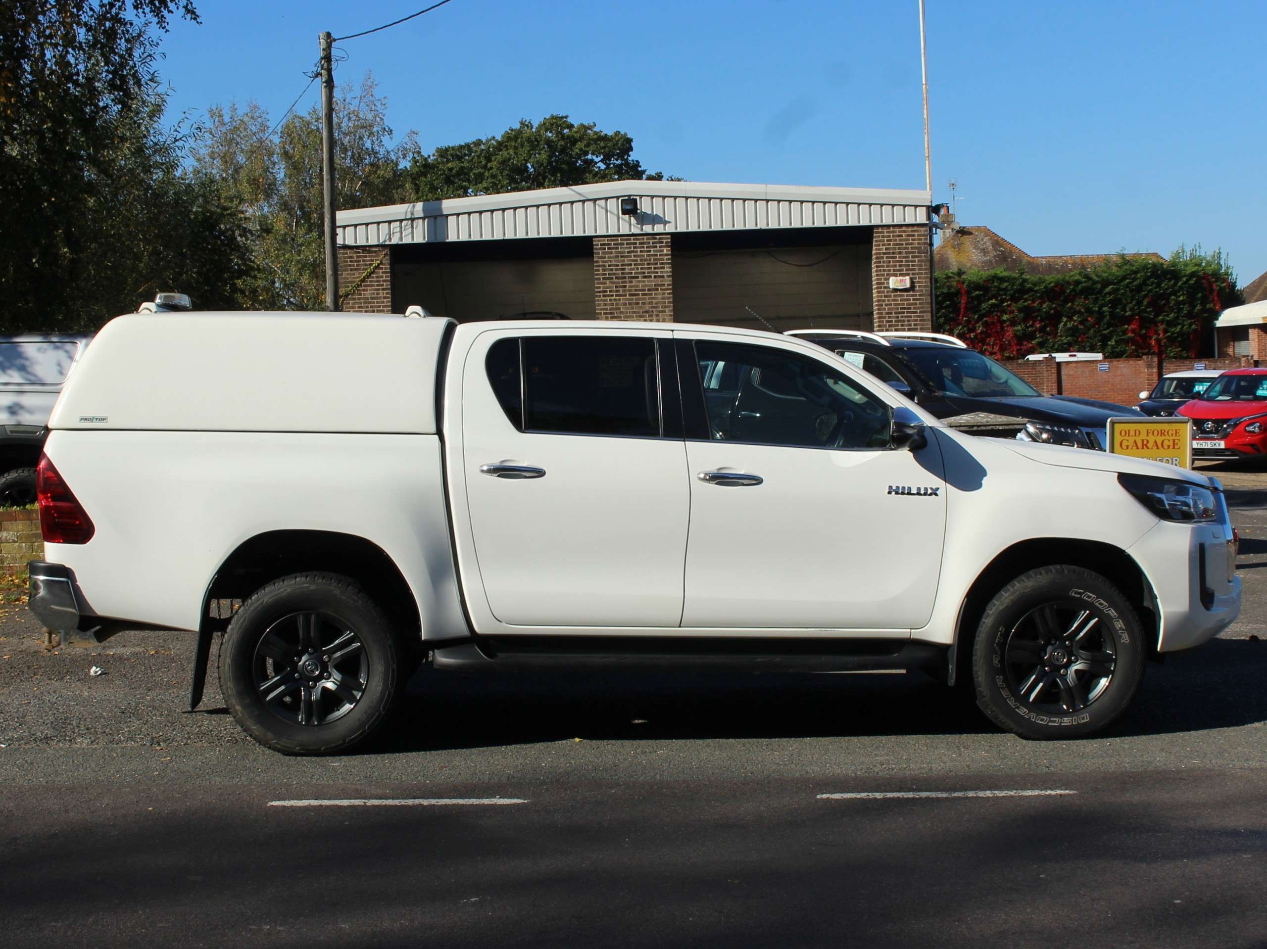 2021 TOYOTA HILUX 2021 TOYOTA HILUX