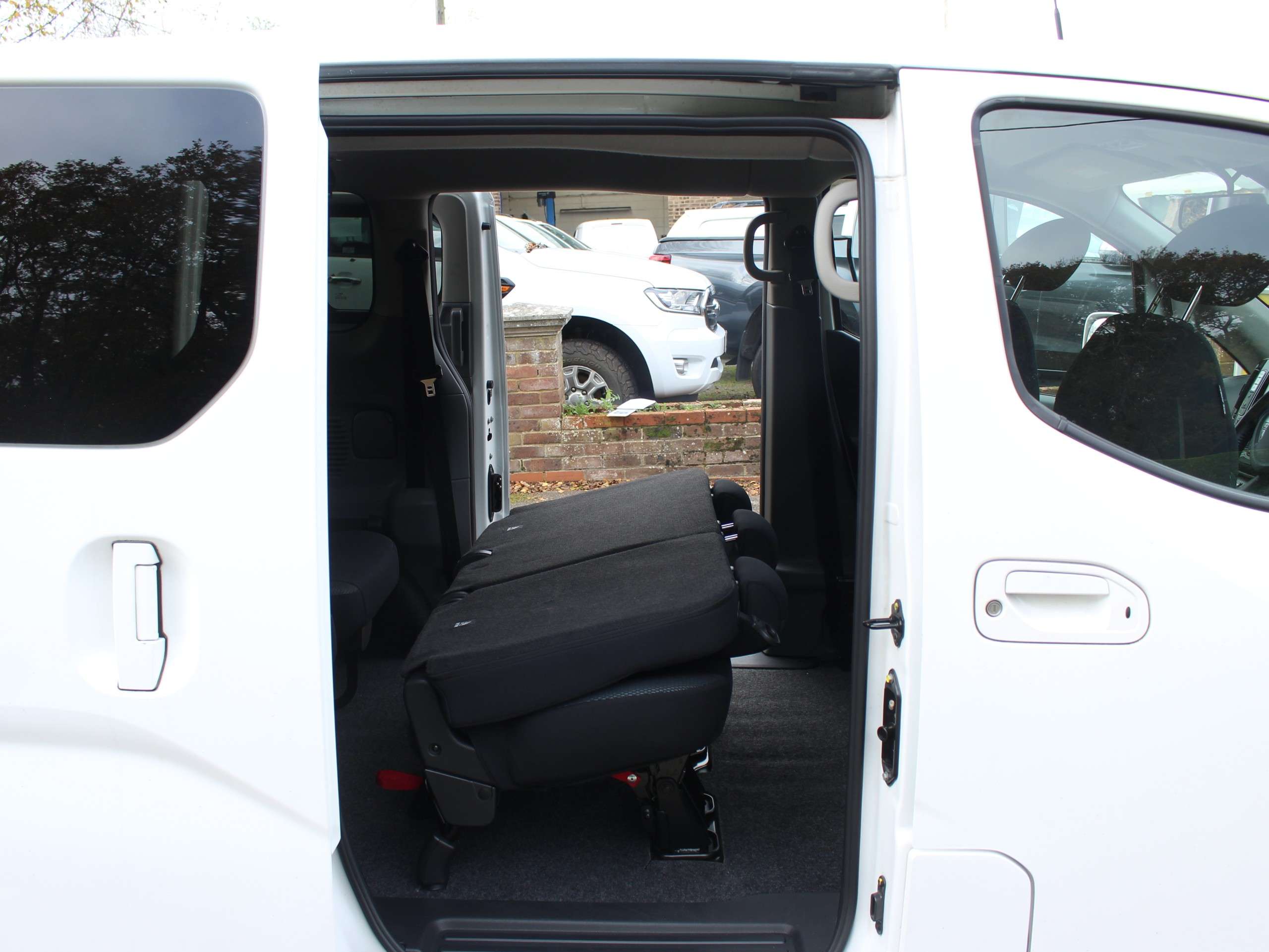 2020 NISSAN E-NV200 2020 NISSAN E-NV200