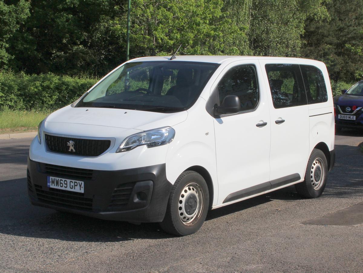 Check out this Peugeot Expert 2019 Diesel Manual