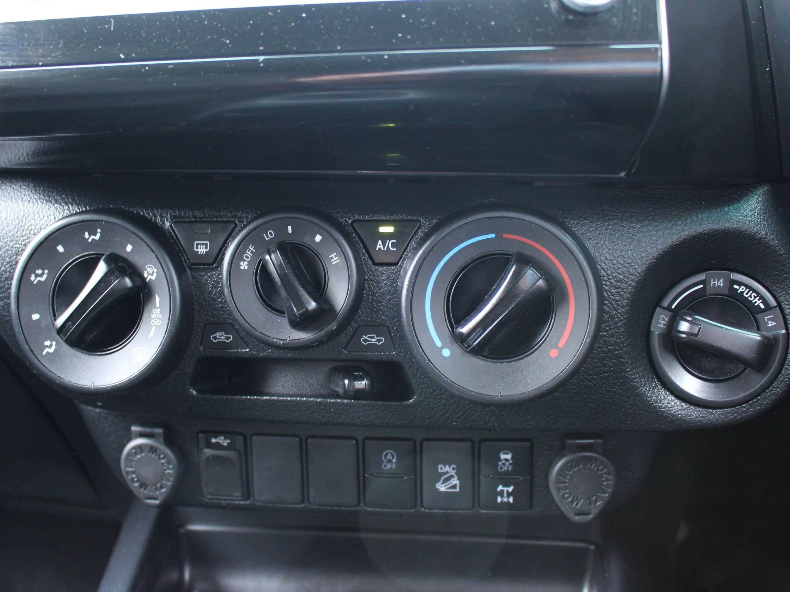 2022 TOYOTA HILUX 2022 TOYOTA HILUX