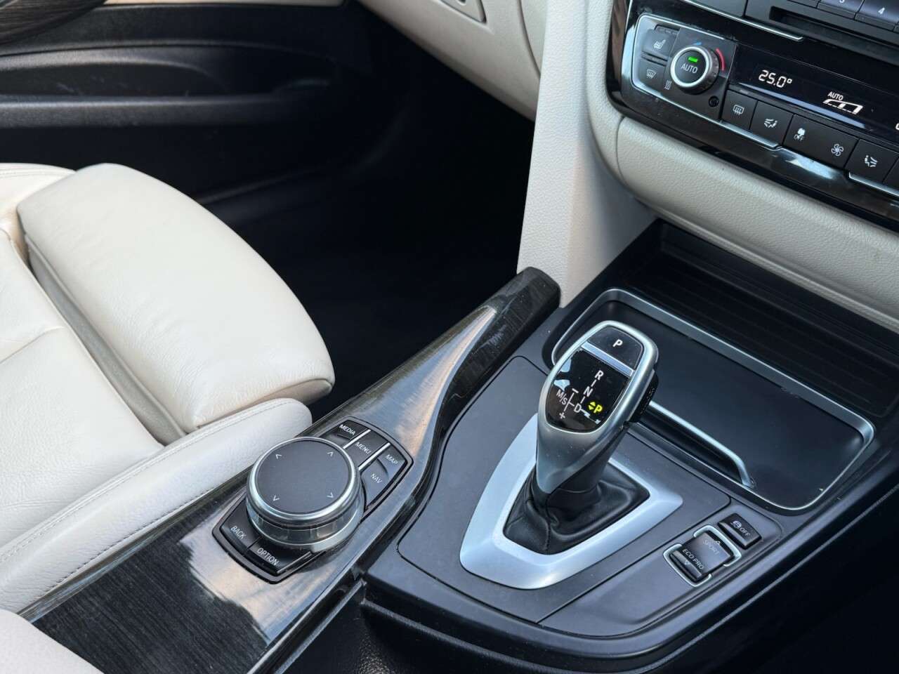 2017 BMW 3 SERIES 2017 BMW 3 SERIES