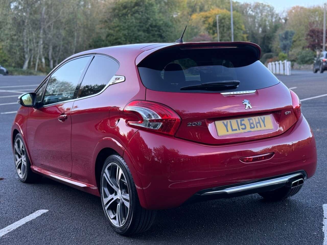 2015 PEUGEOT 208 2015 PEUGEOT 208