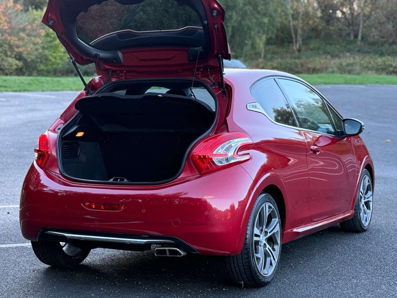 2015 PEUGEOT 208 2015 PEUGEOT 208