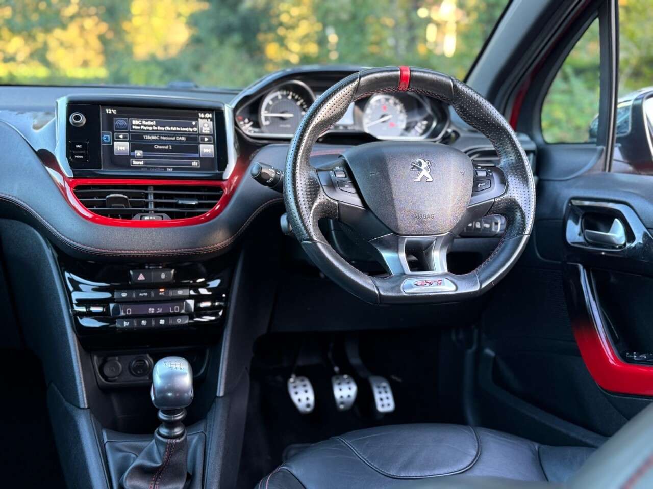 2015 PEUGEOT 208 2015 PEUGEOT 208