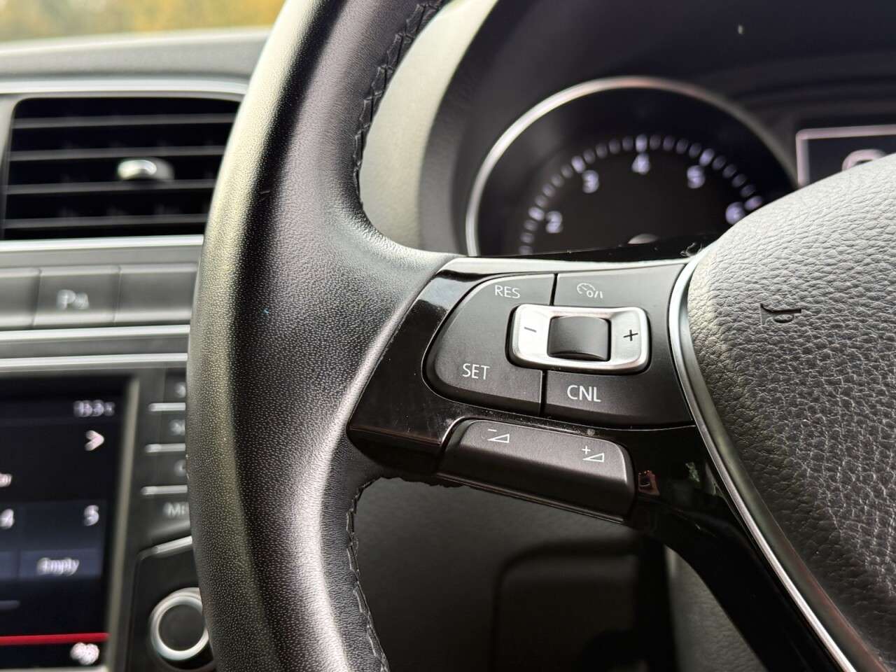 2015 VOLKSWAGEN POLO 2015 VOLKSWAGEN POLO