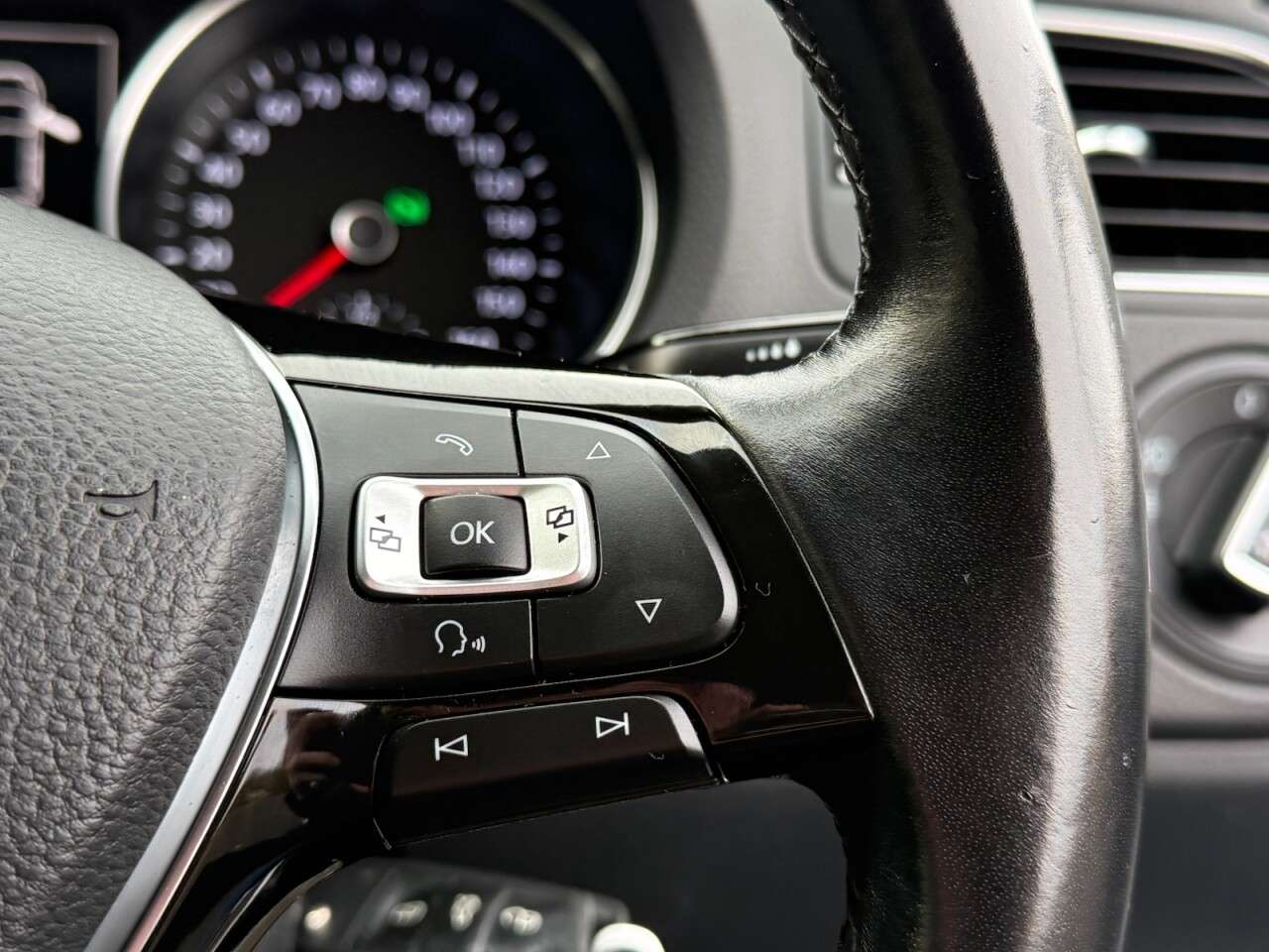 2015 VOLKSWAGEN POLO 2015 VOLKSWAGEN POLO