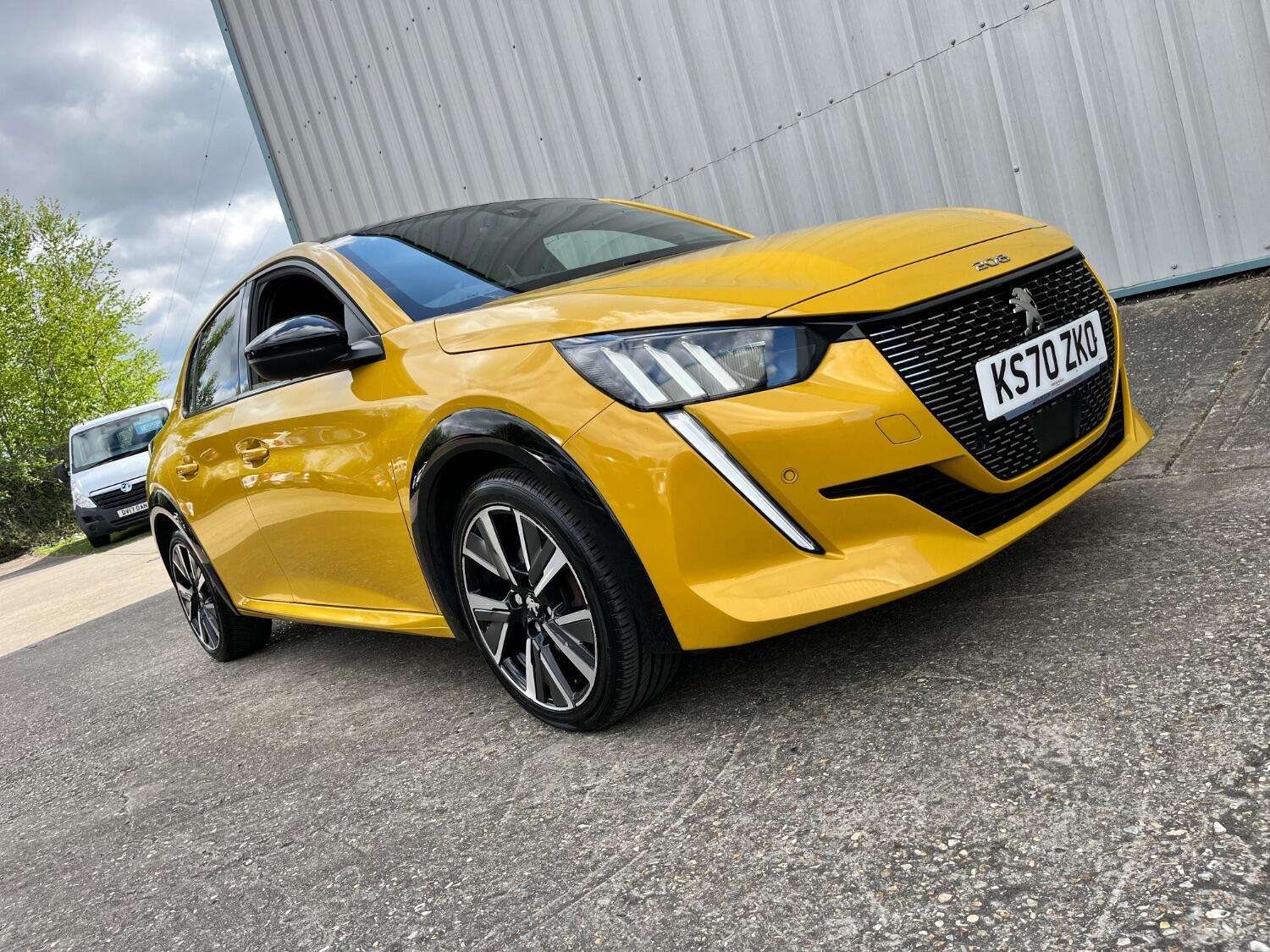 2021 PEUGEOT 208 2021 PEUGEOT 208