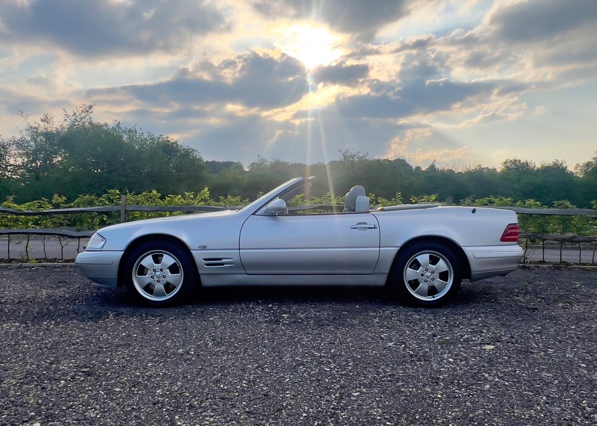 Check out this Mercedes-benz Sl 1999 Petrol Automatic