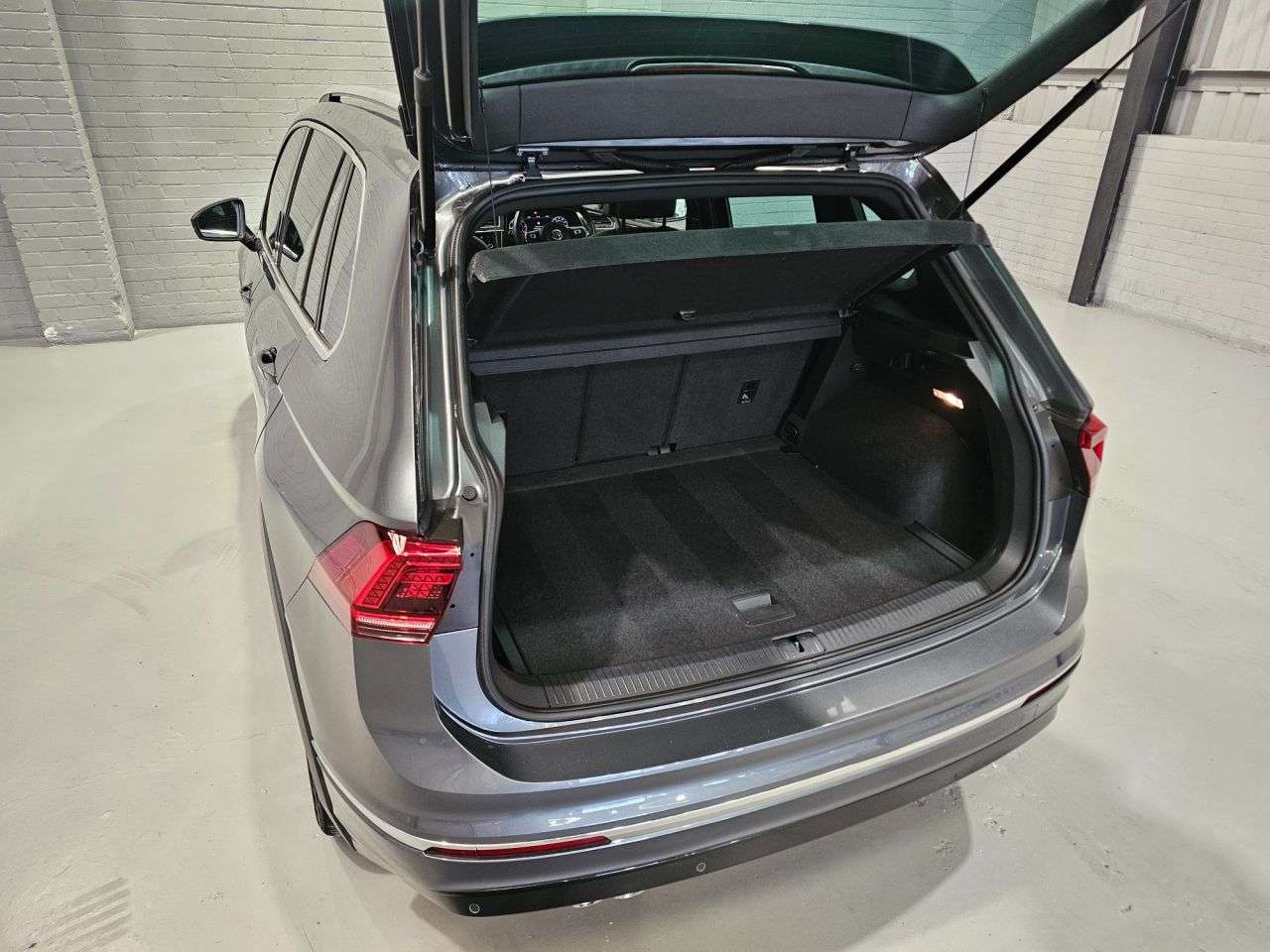 2018 VOLKSWAGEN TIGUAN 2018 VOLKSWAGEN TIGUAN
