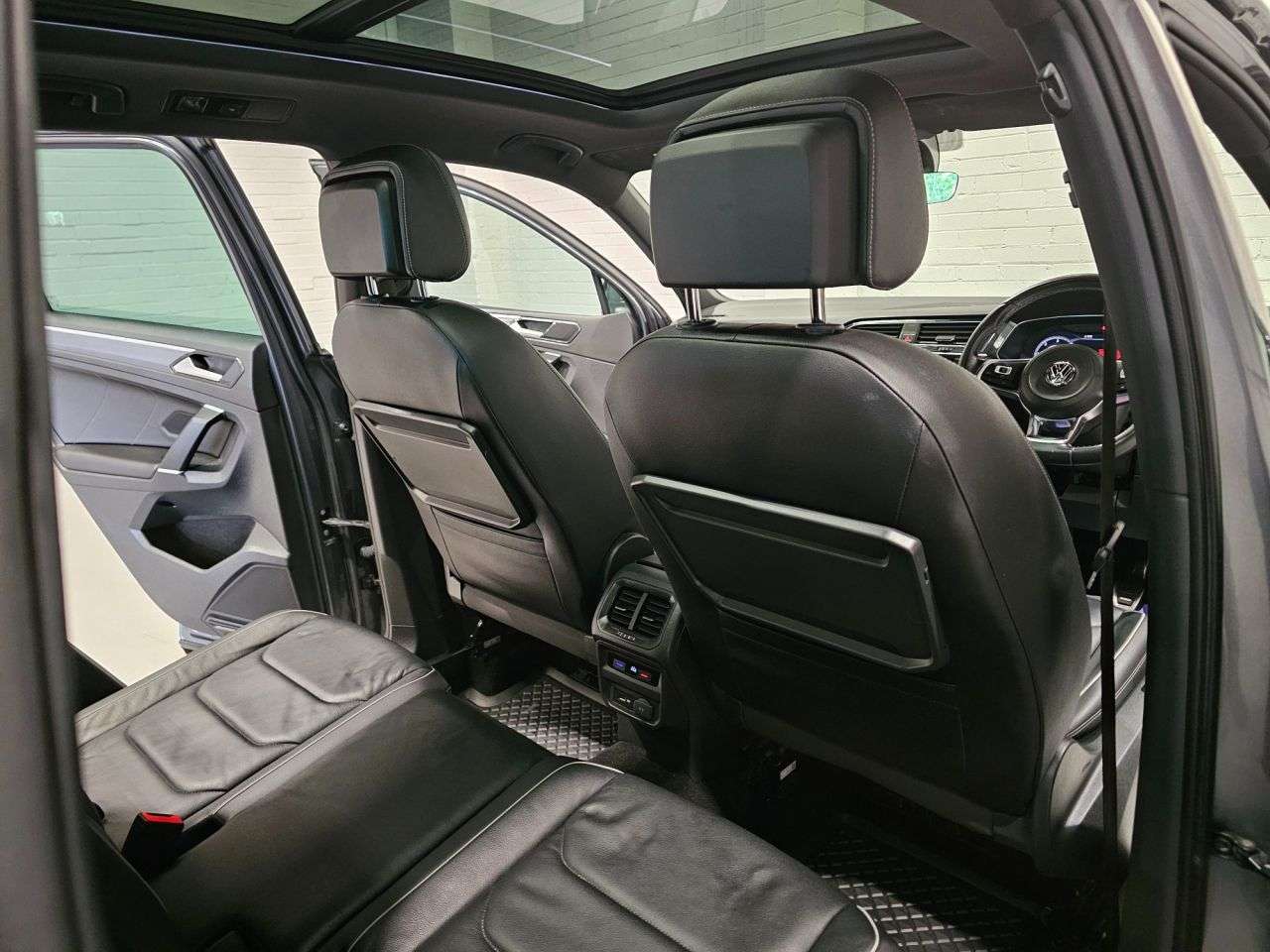 2018 VOLKSWAGEN TIGUAN 2018 VOLKSWAGEN TIGUAN