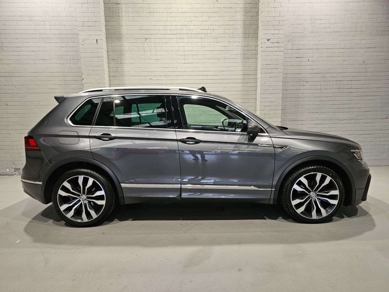 2018 VOLKSWAGEN TIGUAN 2018 VOLKSWAGEN TIGUAN