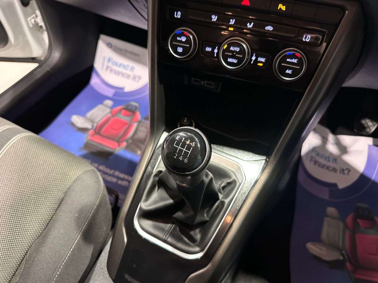 2018 VOLKSWAGEN T-ROC 2018 VOLKSWAGEN T-ROC