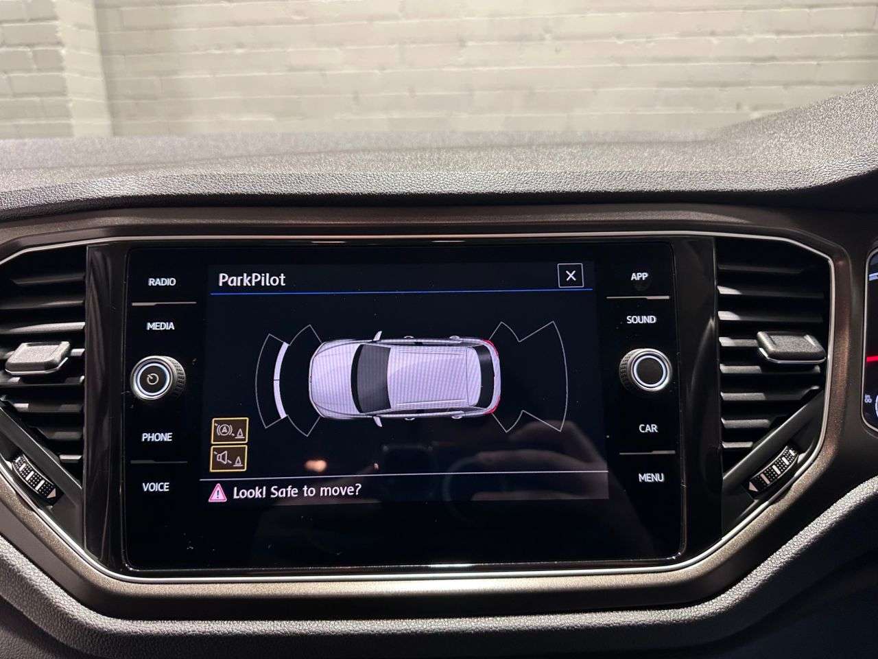 2018 VOLKSWAGEN T-ROC 2018 VOLKSWAGEN T-ROC