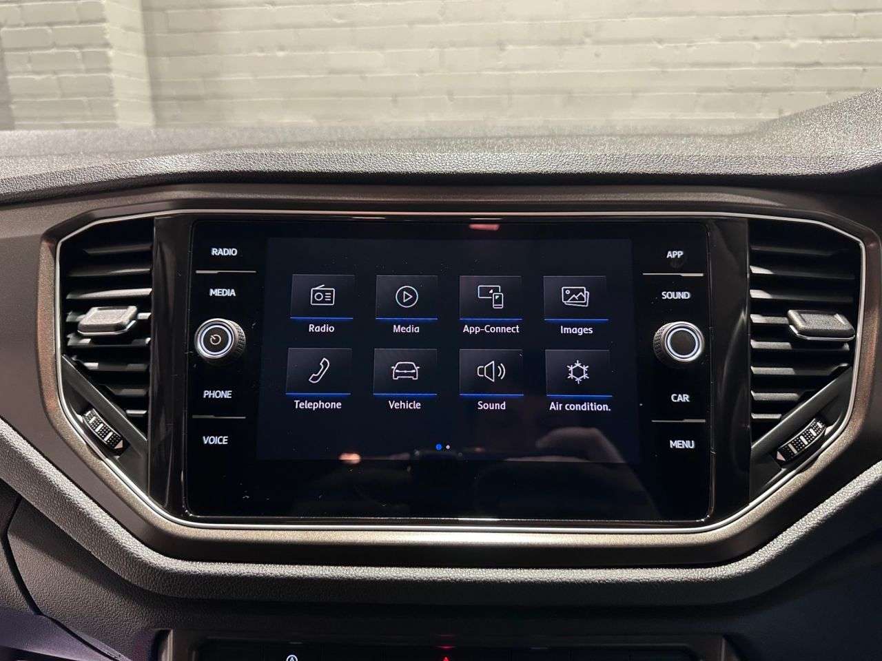 2018 VOLKSWAGEN T-ROC 2018 VOLKSWAGEN T-ROC