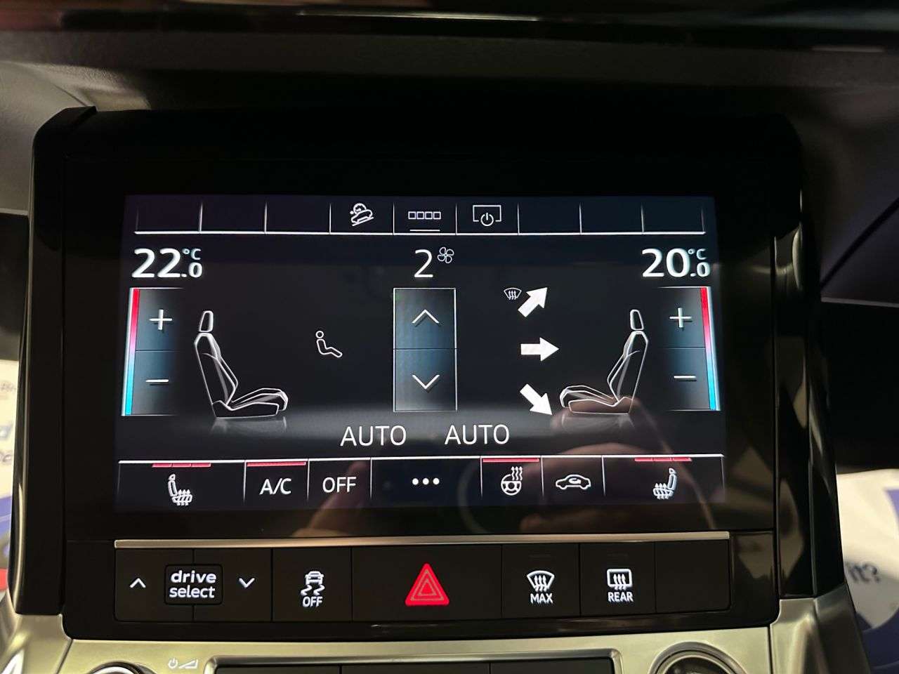 2021 AUDI E-TRON 2021 AUDI E-TRON